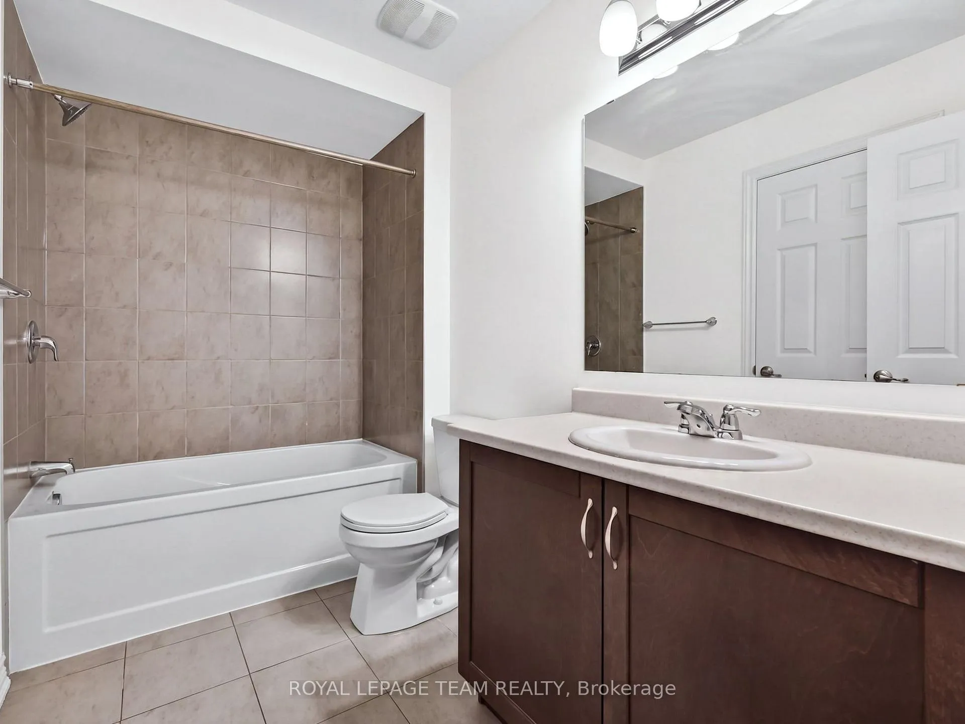 Photo 20 of 105 Walleye Private, Ottawa, Barrhaven - Half Moon Bay — HOMEH