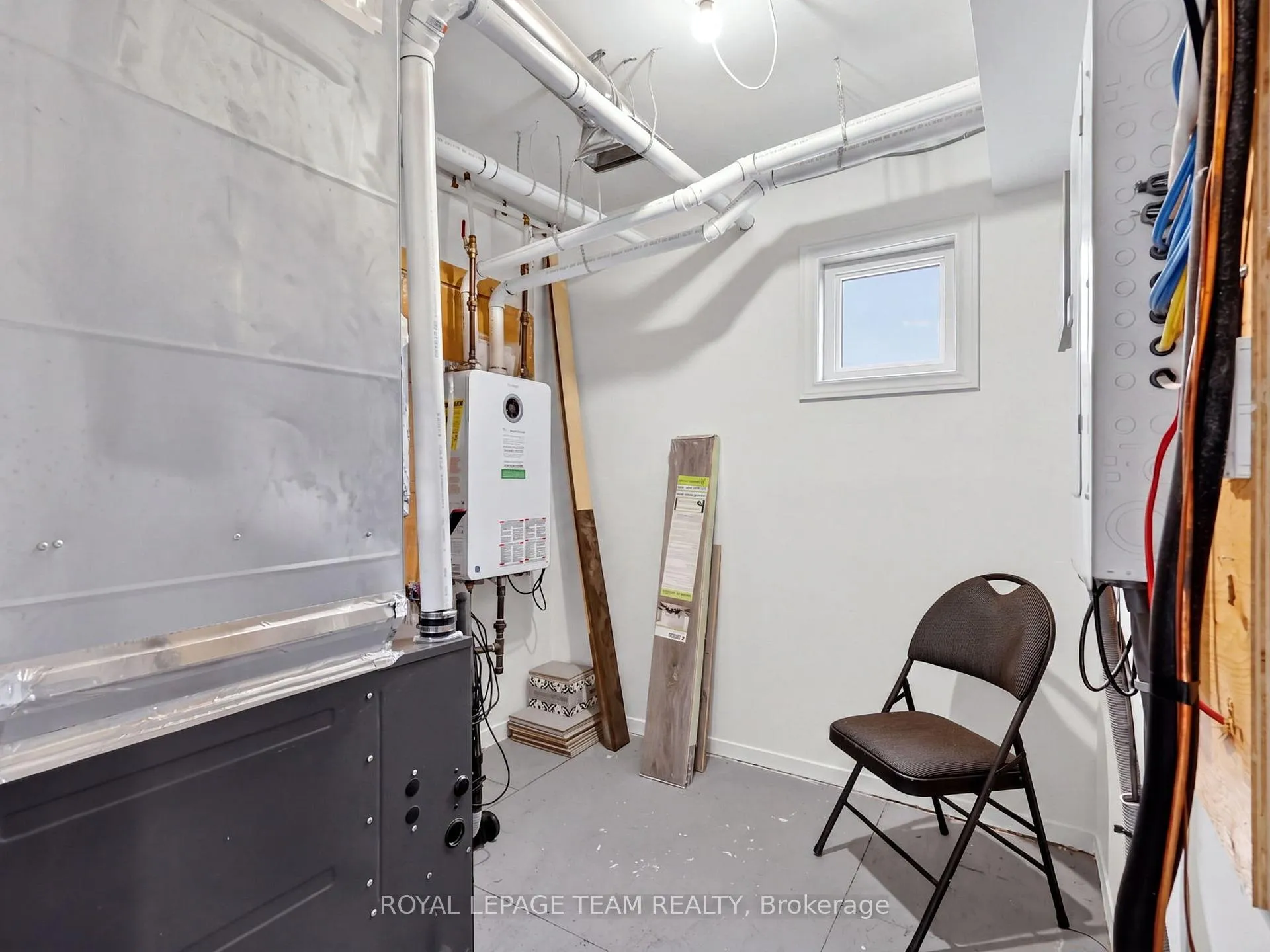 Photo 28 of 105 Walleye Private, Ottawa, Barrhaven - Half Moon Bay — HOMEH