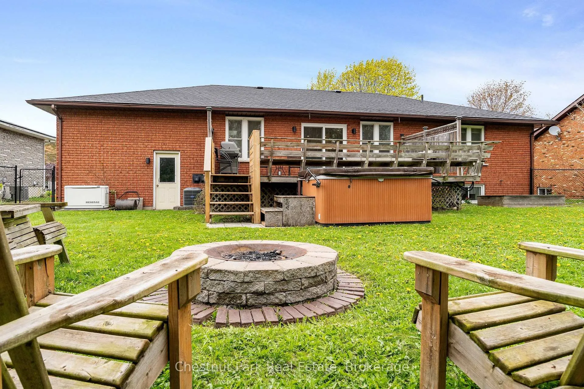 Photo 12 of 7 McKean Boulevard, Clearview, Nottawa — HOMEH