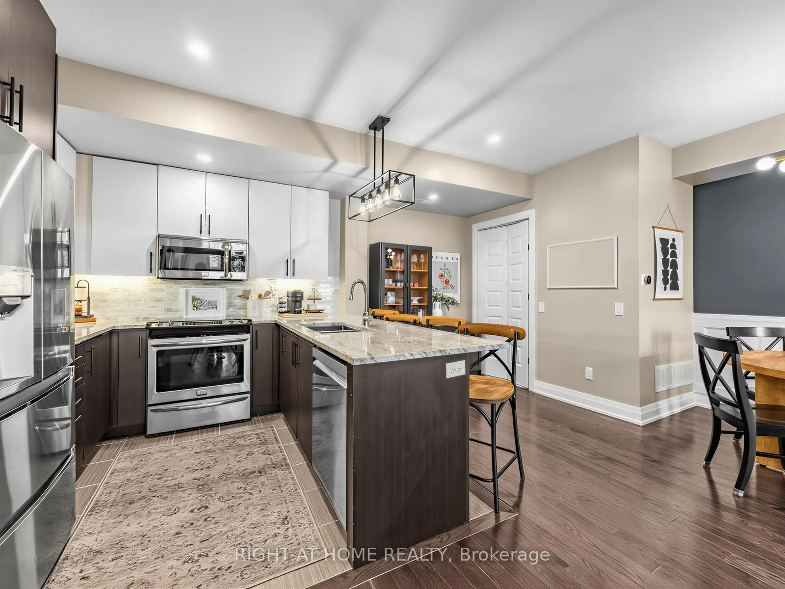 Photo 15 of Unit 61, 8177 Kipling Avenue, Vaughan, West Woodbridge — HOMEH
