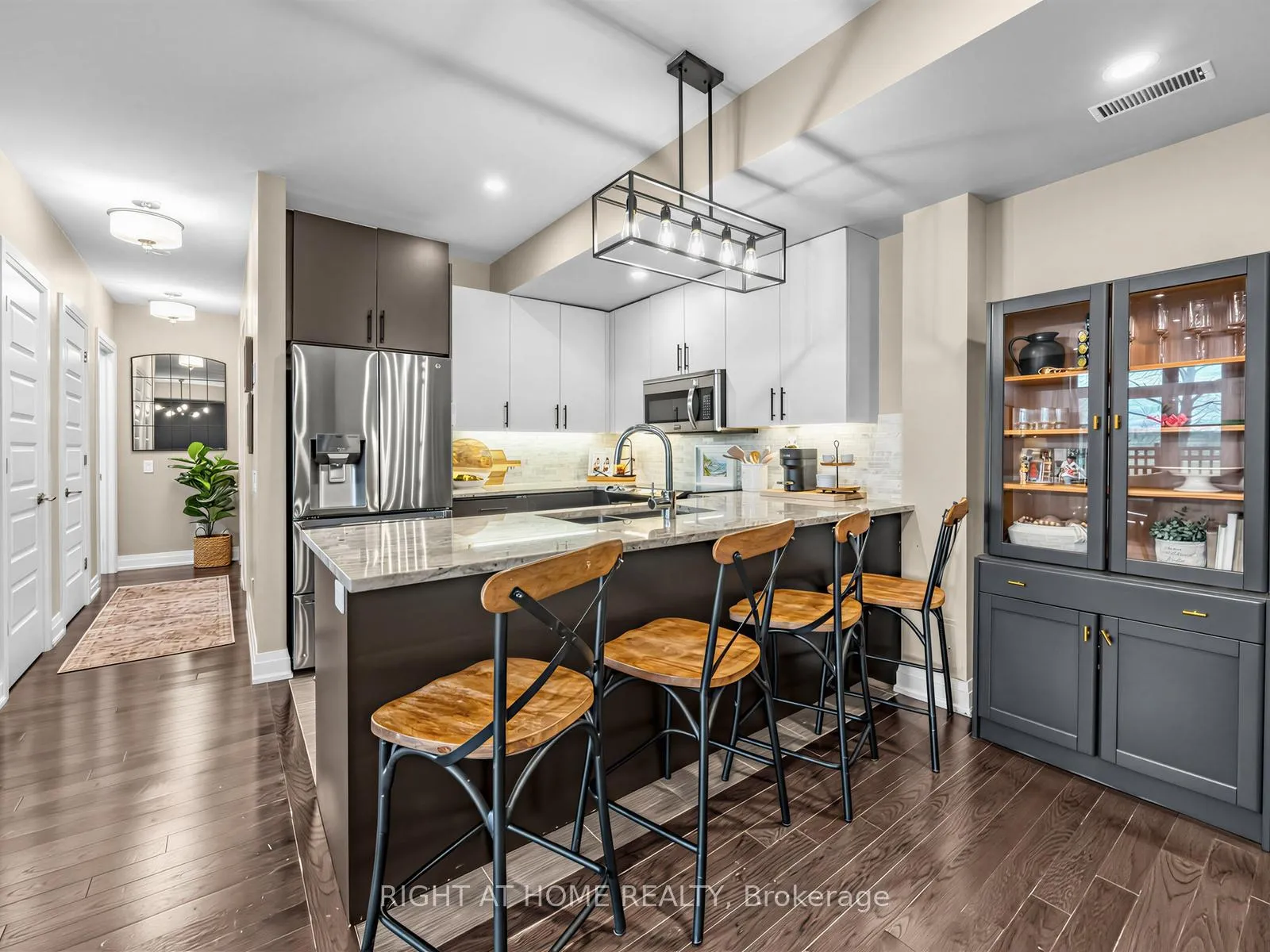Photo 16 of Unit 61, 8177 Kipling Avenue, Vaughan, West Woodbridge — HOMEH