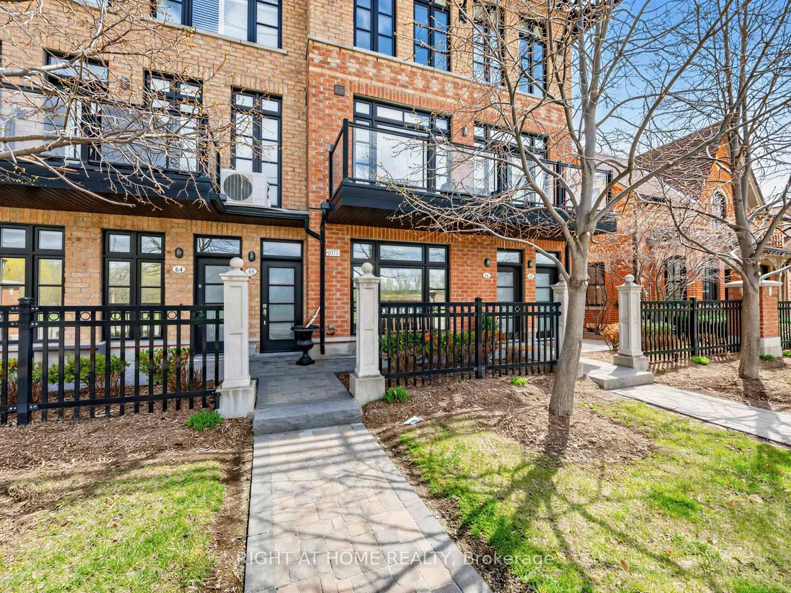 Photo 24 of Unit 61, 8177 Kipling Avenue, Vaughan, West Woodbridge — HOMEH