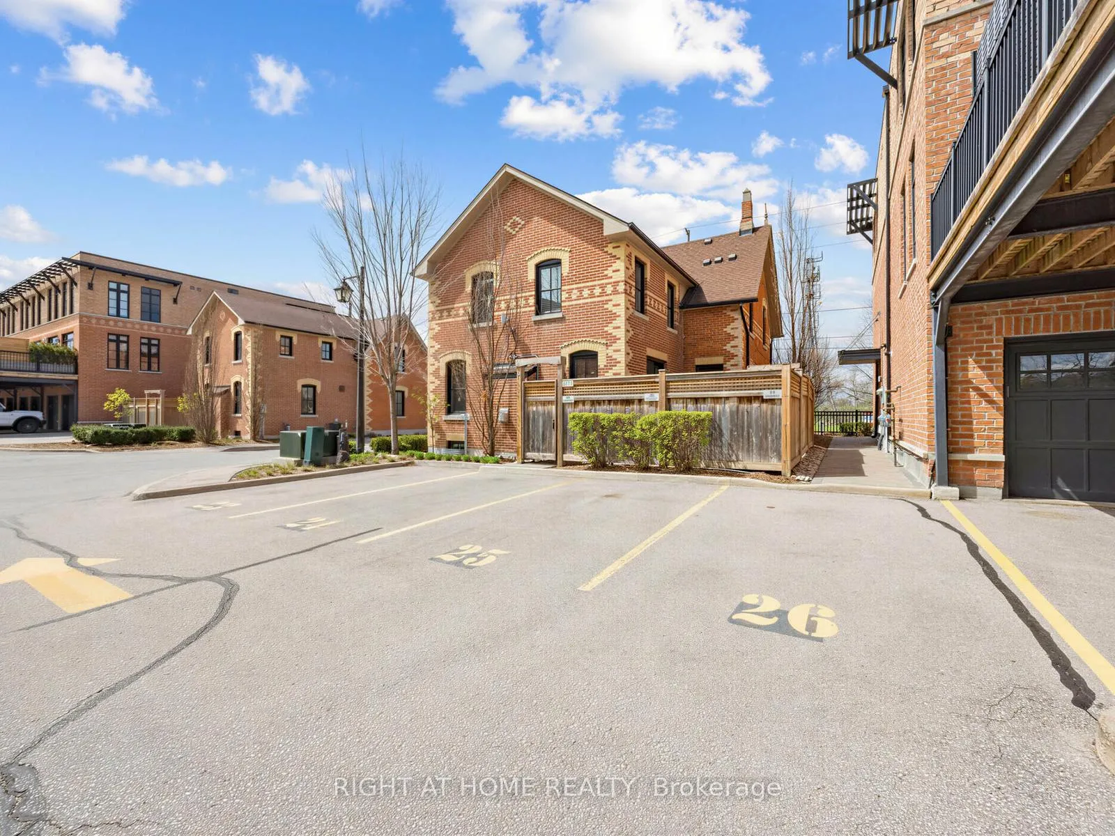 Photo 26 of Unit 61, 8177 Kipling Avenue, Vaughan, West Woodbridge — HOMEH