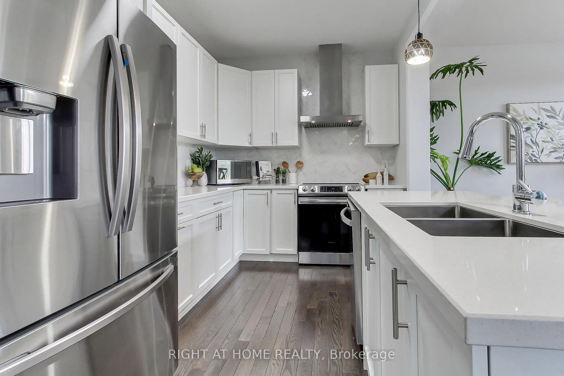 Photo 8 of 3 Bremner Street, Whitby, Rolling Acres — HOMEH