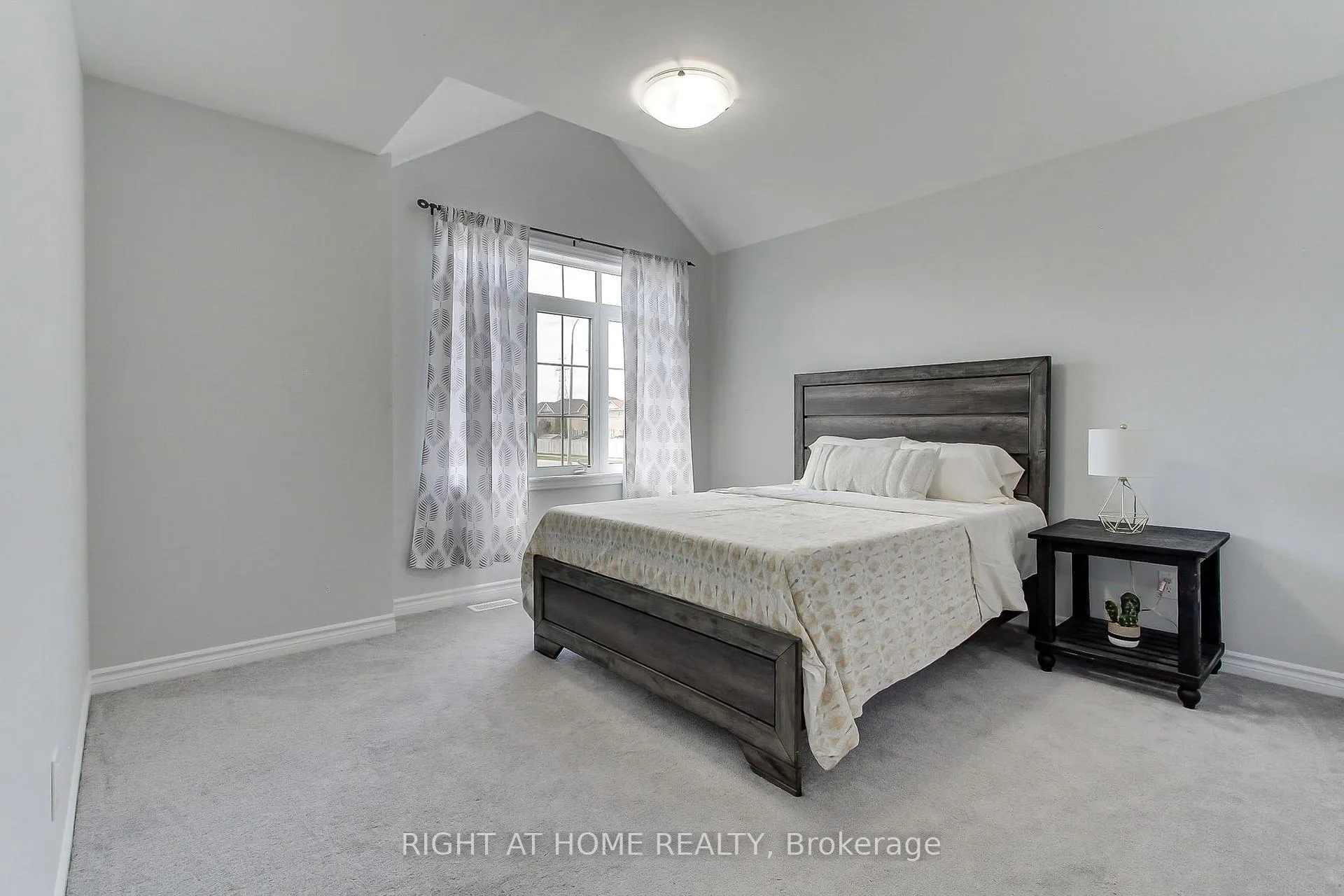 Photo 31 of 3 Bremner Street, Whitby, Rolling Acres — HOMEH