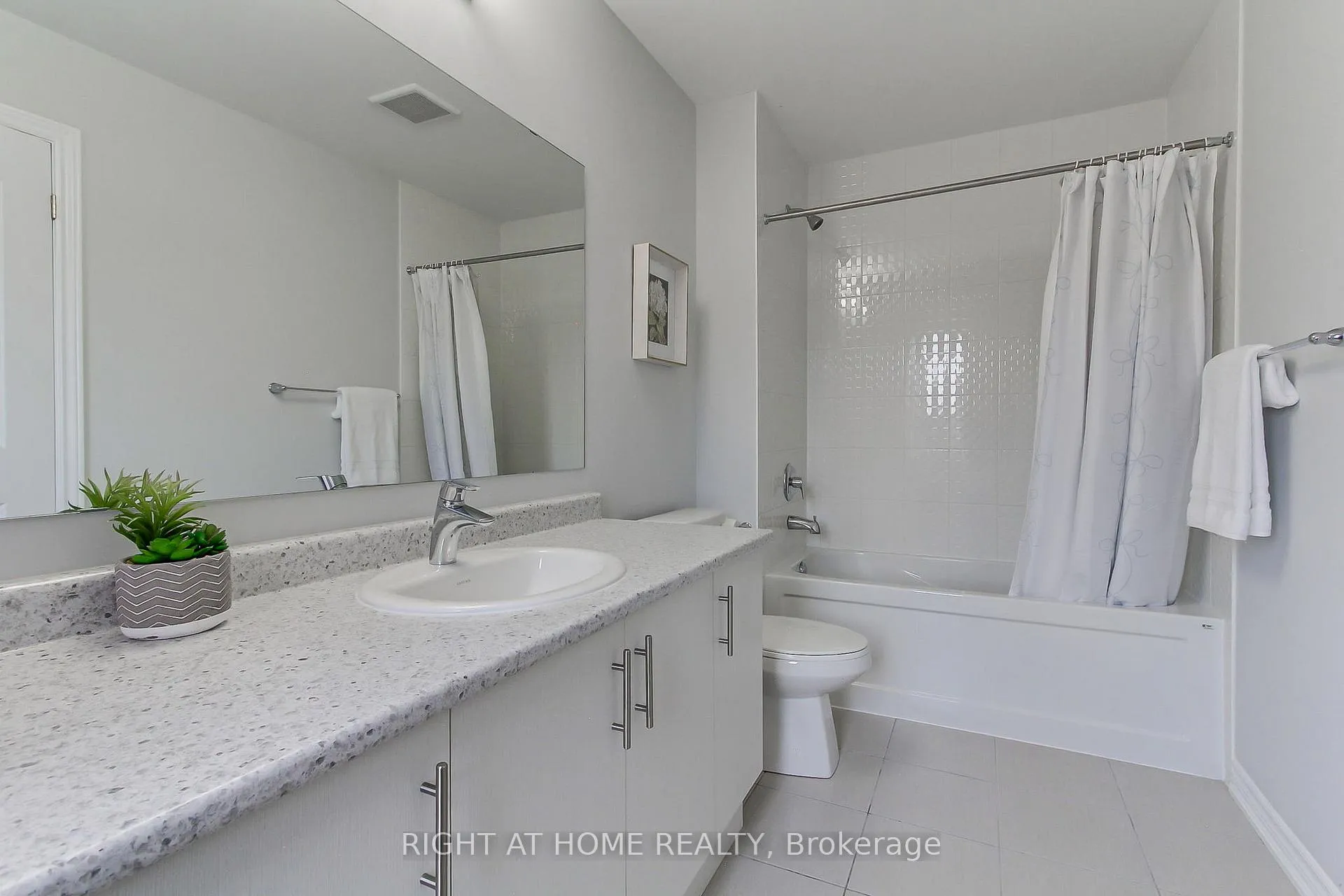 Photo 40 of 3 Bremner Street, Whitby, Rolling Acres — HOMEH