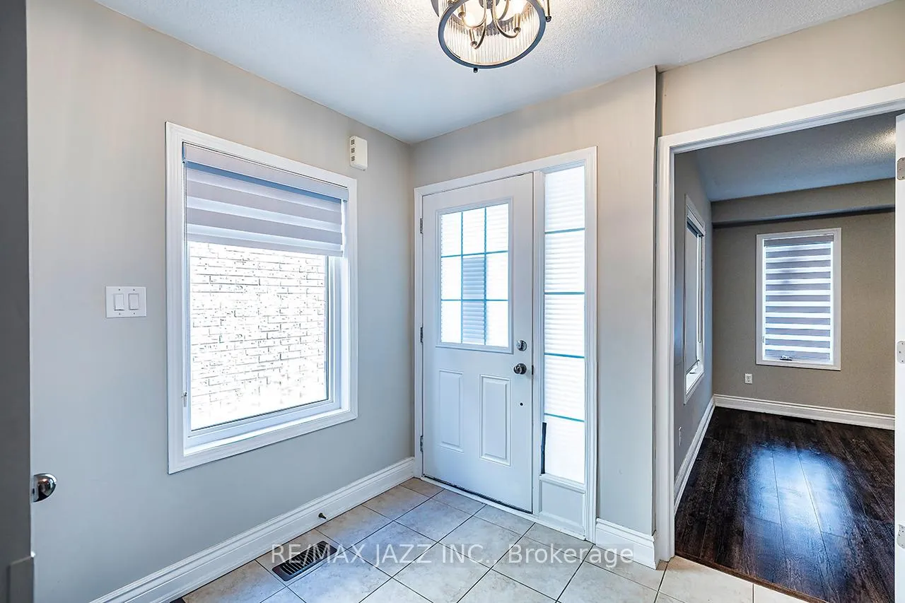 Photo 7 of 86 Sidney Rundle Avenue, Clarington, Bowmanville — HOMEH