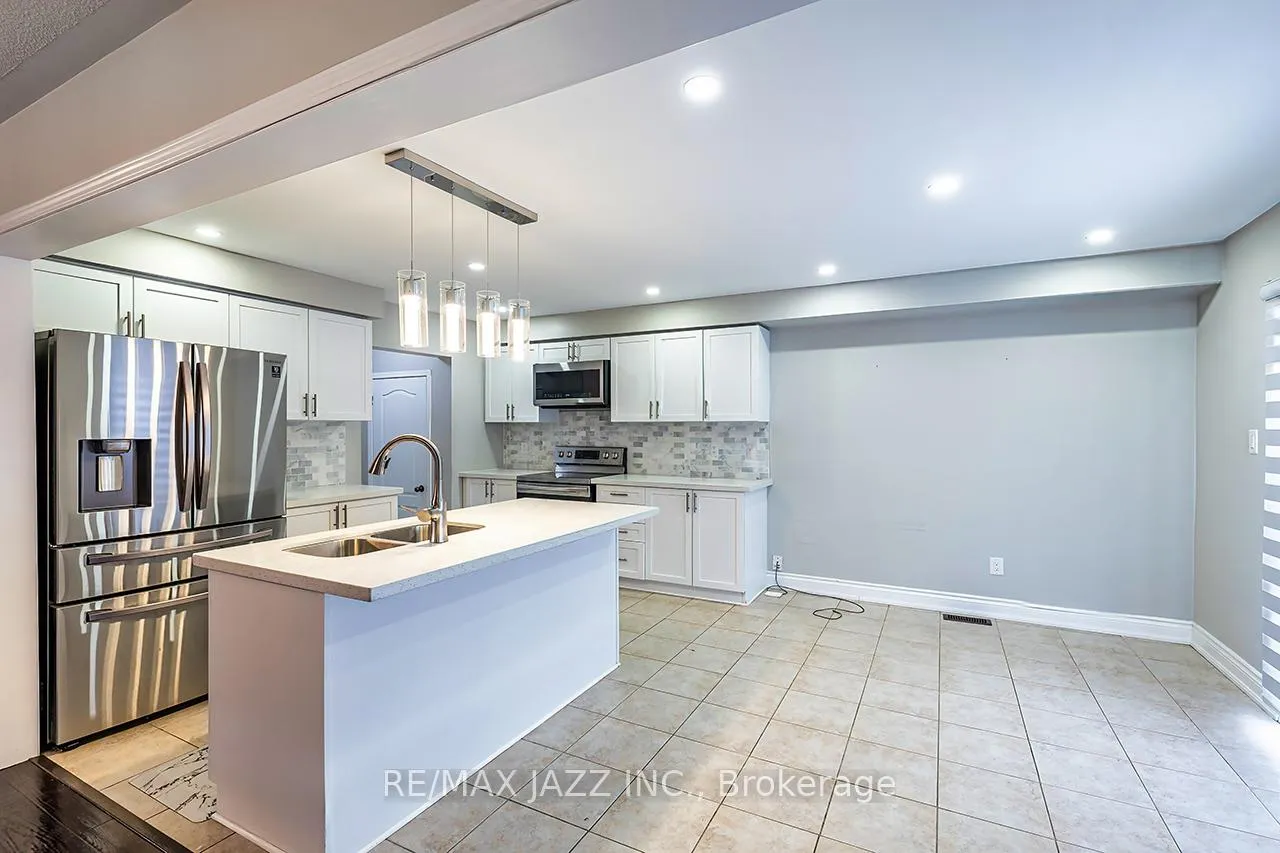 Photo 12 of 86 Sidney Rundle Avenue, Clarington, Bowmanville — HOMEH