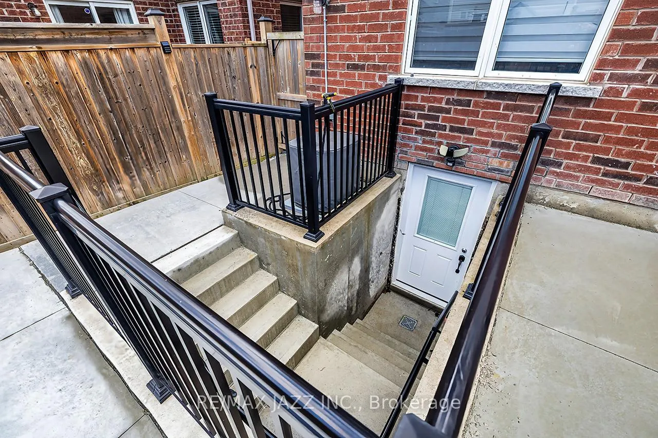 Photo 31 of 86 Sidney Rundle Avenue, Clarington, Bowmanville — HOMEH