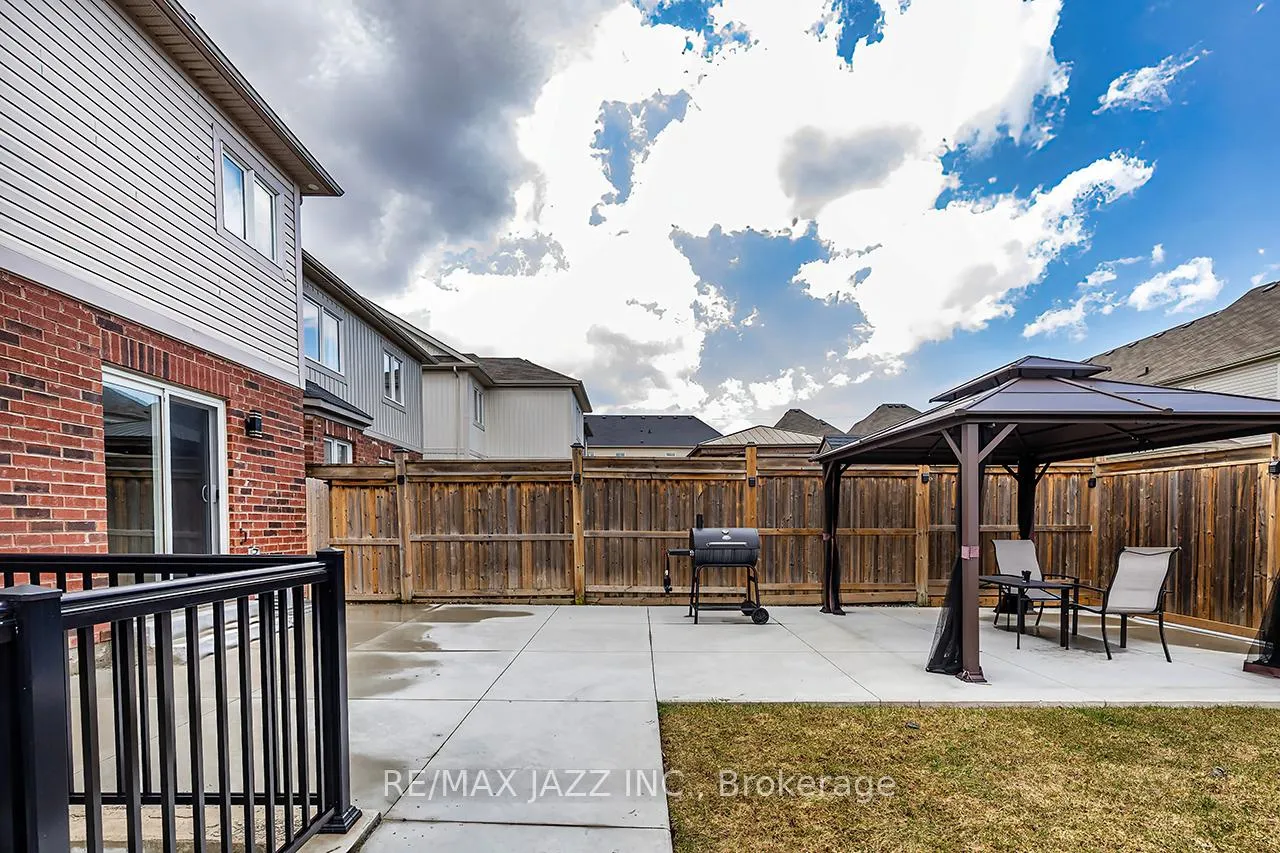 Photo 42 of 86 Sidney Rundle Avenue, Clarington, Bowmanville — HOMEH