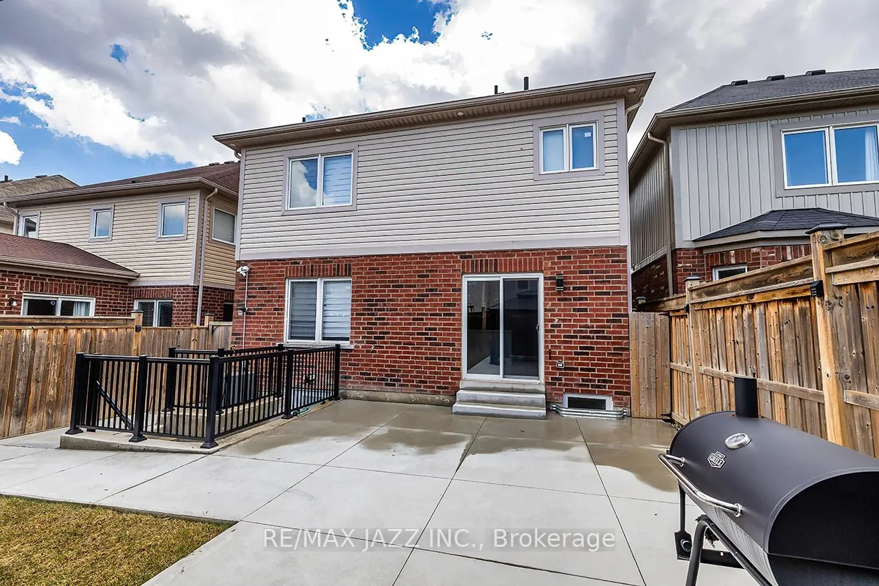 Photo 44 of 86 Sidney Rundle Avenue, Clarington, Bowmanville — HOMEH