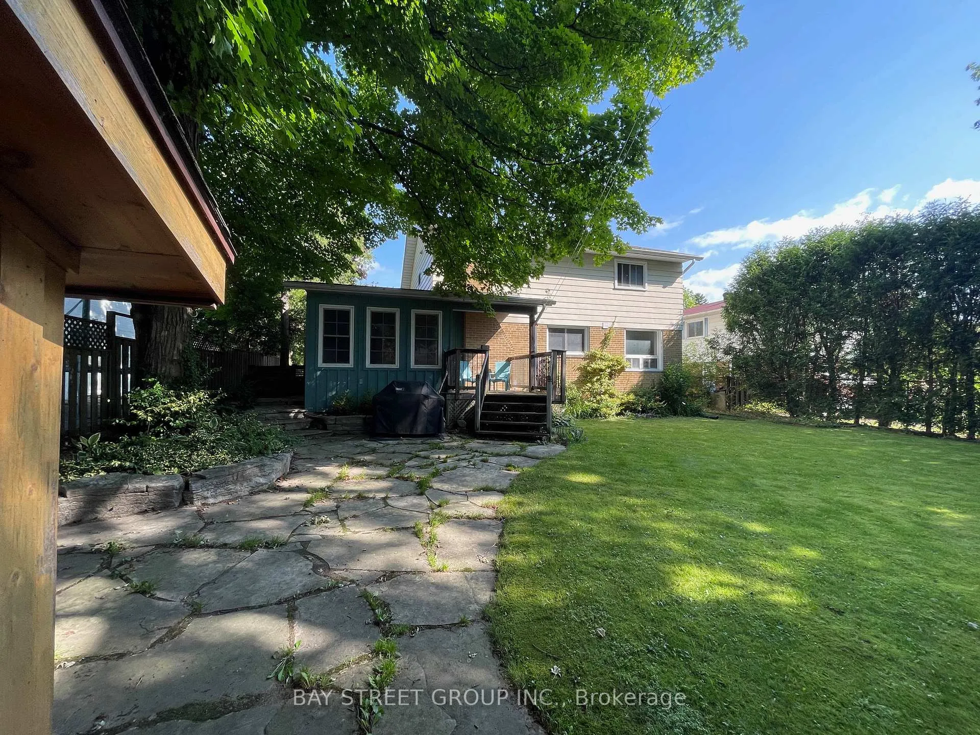 Photo 4 of 129 Sherwood Forest Drive, Markham, Bullock — HOMEH