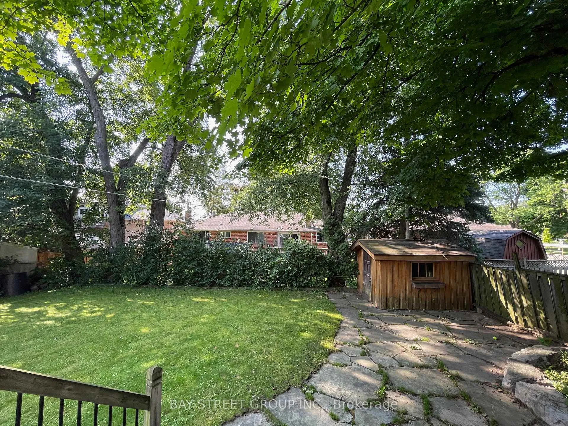 Photo 5 of 129 Sherwood Forest Drive, Markham, Bullock — HOMEH