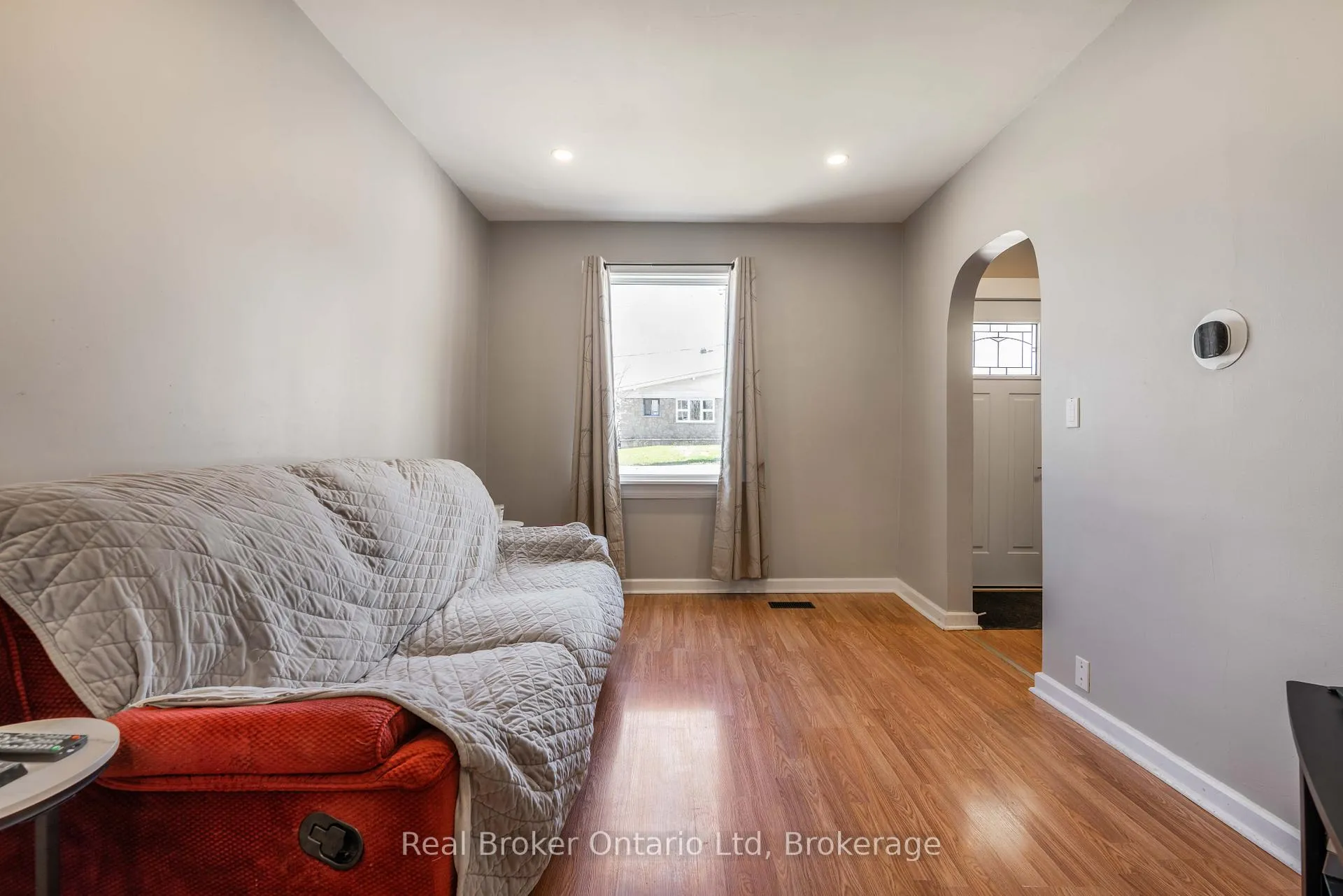 Photo 5 of 712 9th Avenue E, Owen Sound — HOMEH