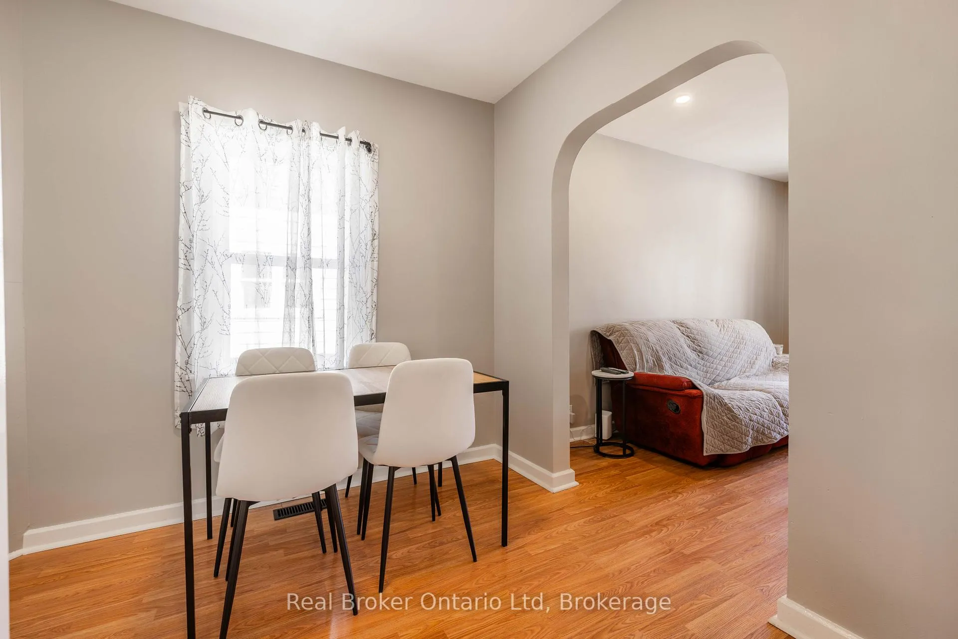 Photo 7 of 712 9th Avenue E, Owen Sound — HOMEH