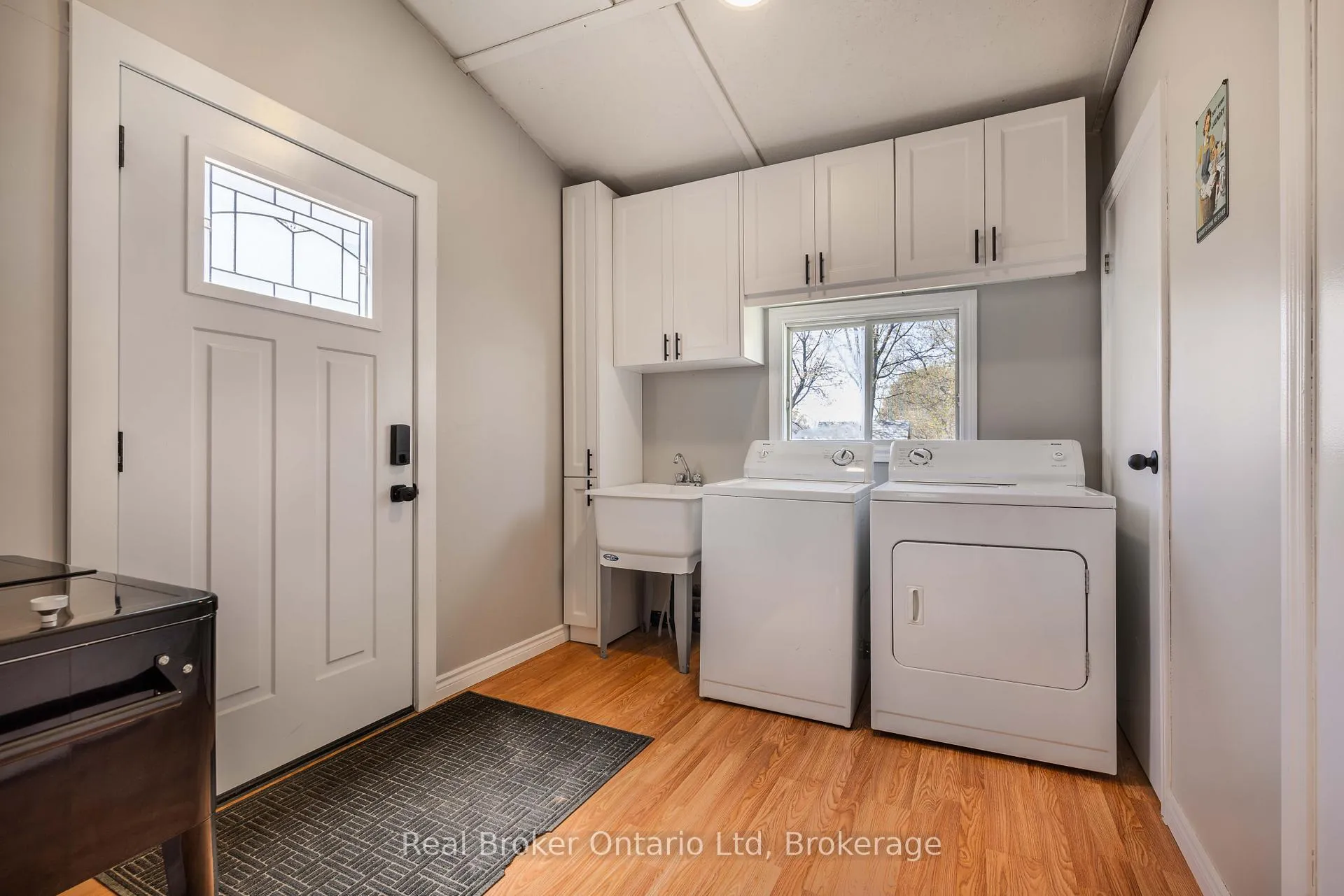 Photo 10 of 712 9th Avenue E, Owen Sound — HOMEH