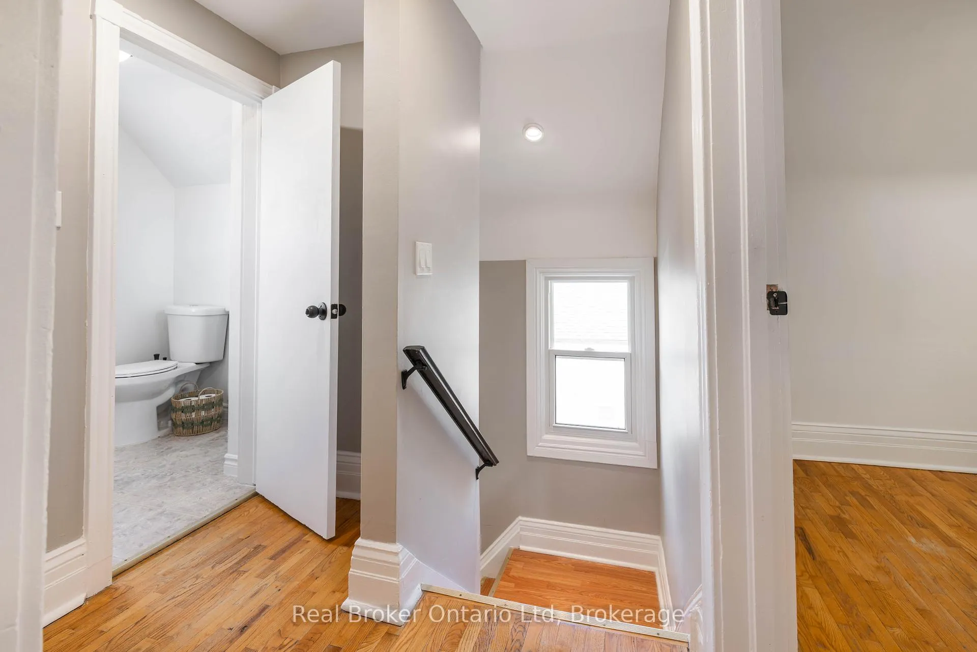Photo 13 of 712 9th Avenue E, Owen Sound — HOMEH