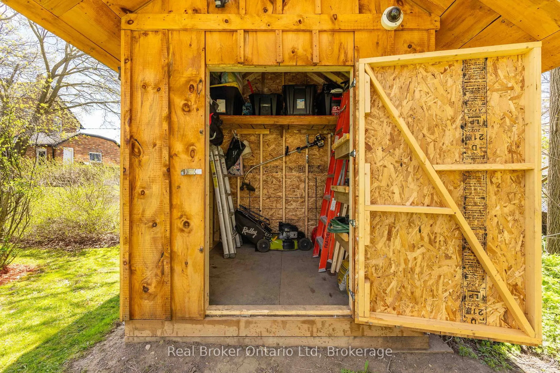 Photo 24 of 712 9th Avenue E, Owen Sound — HOMEH