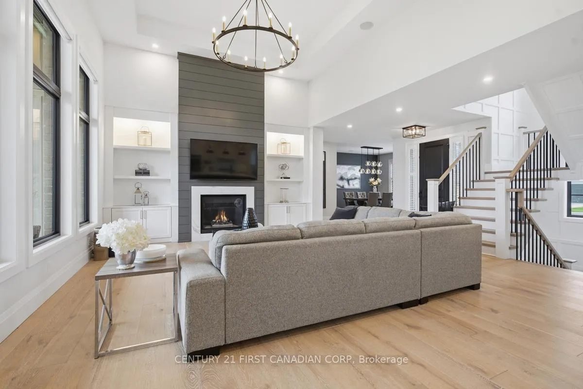 Photo 7 of 1729 Upper West Avenue, London, South B — HOMEH