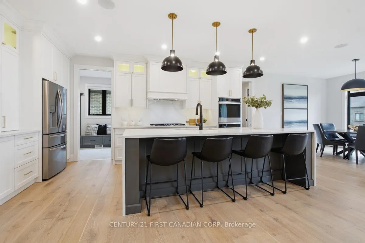 Photo 11 of 1729 Upper West Avenue, London, South B — HOMEH