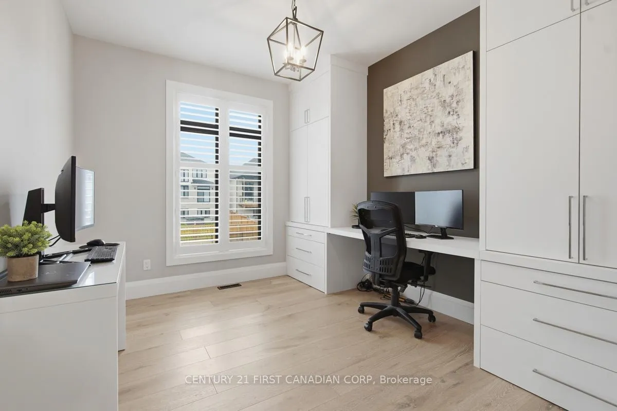 Photo 19 of 1729 Upper West Avenue, London, South B — HOMEH