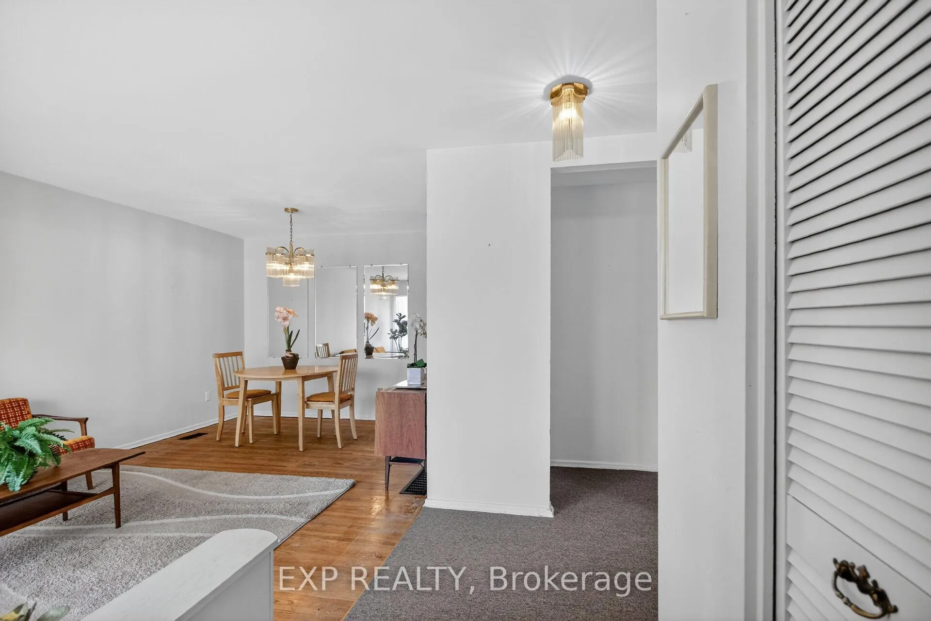Photo 5 of 935 Pleasant Park Road, Ottawa, Elmvale Acres/Urbandale — HOMEH