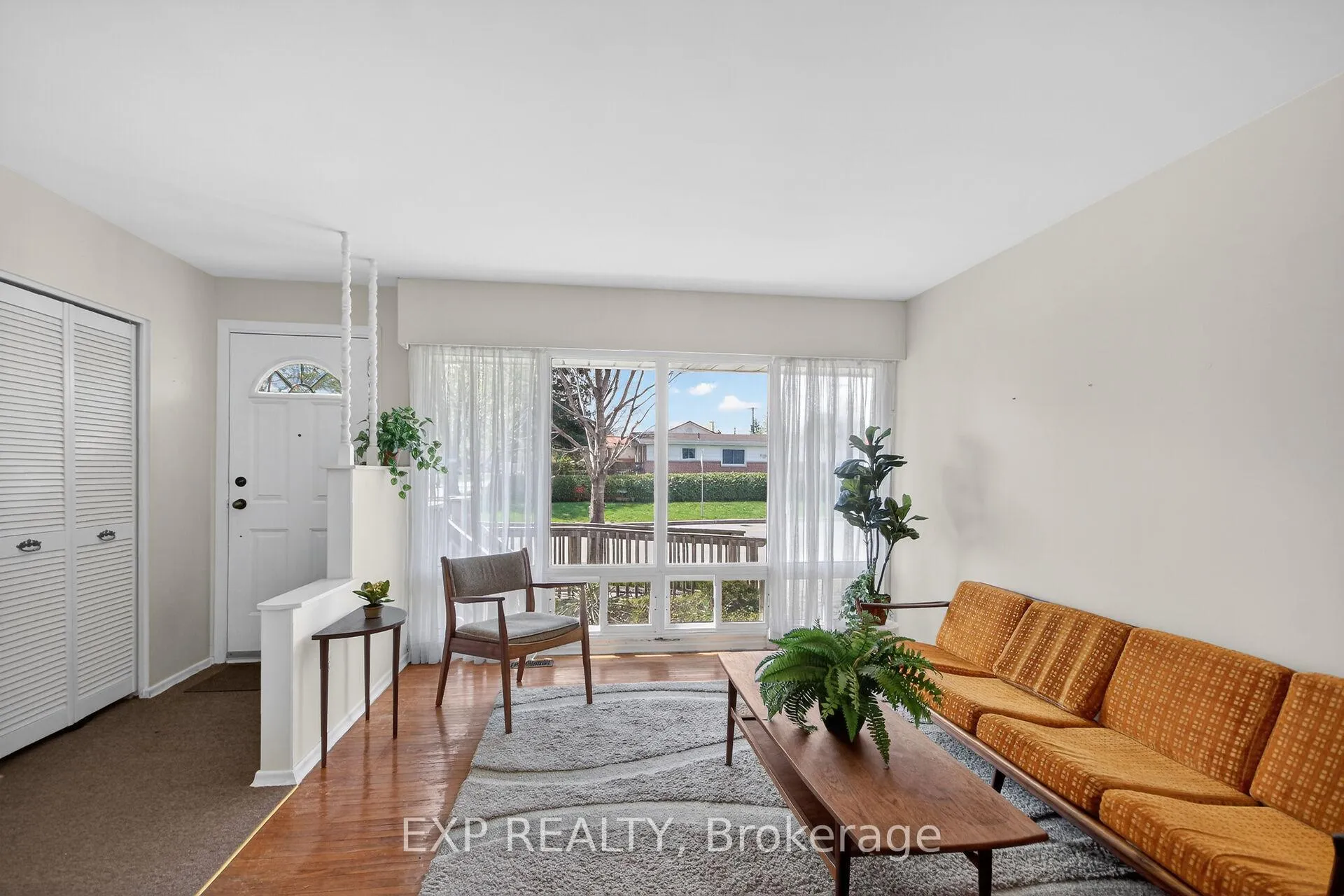 Photo 7 of 935 Pleasant Park Road, Ottawa, Elmvale Acres/Urbandale — HOMEH
