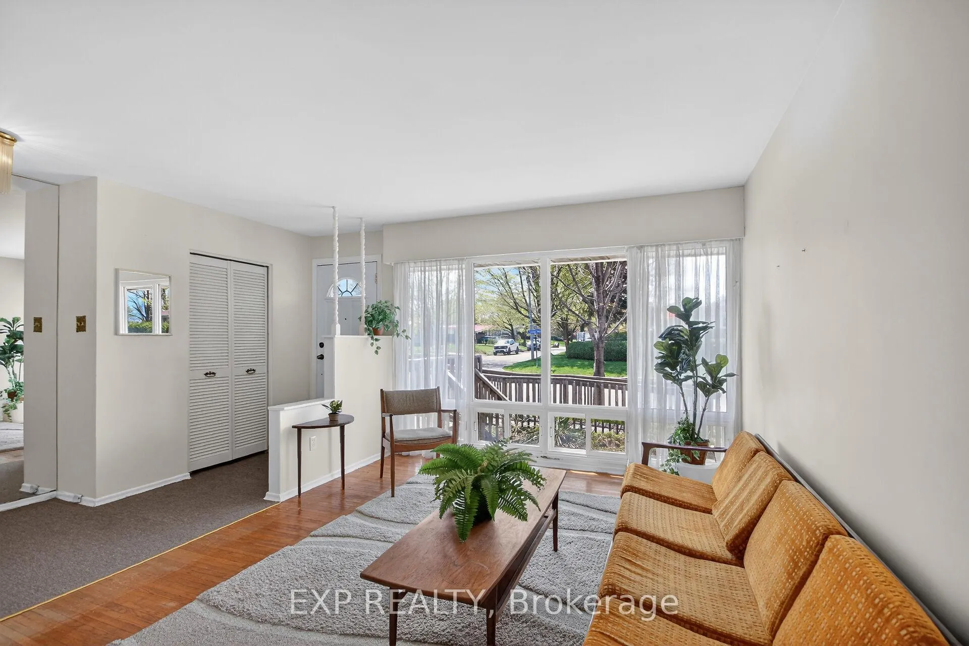 Photo 8 of 935 Pleasant Park Road, Ottawa, Elmvale Acres/Urbandale — HOMEH