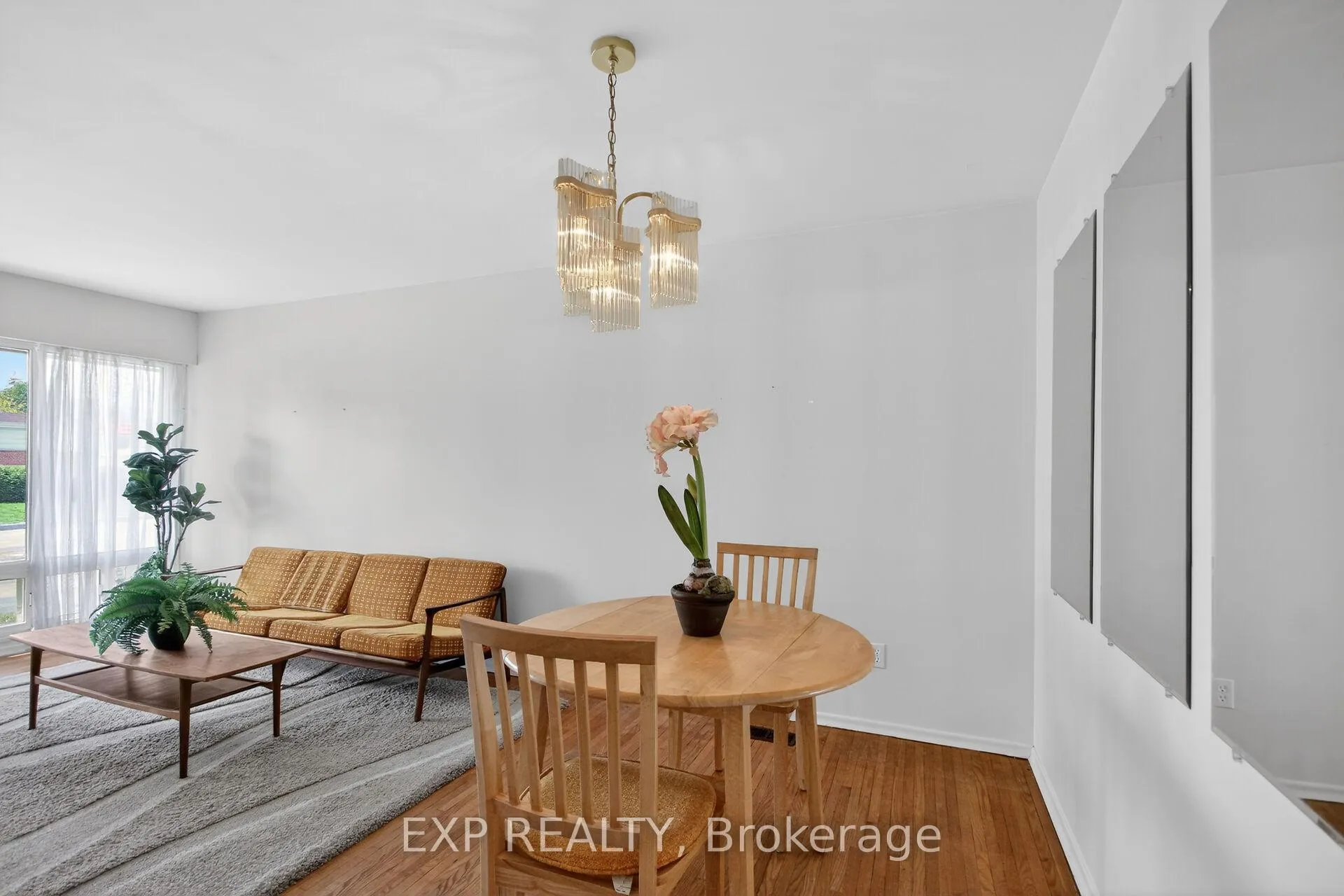 Photo 12 of 935 Pleasant Park Road, Ottawa, Elmvale Acres/Urbandale — HOMEH