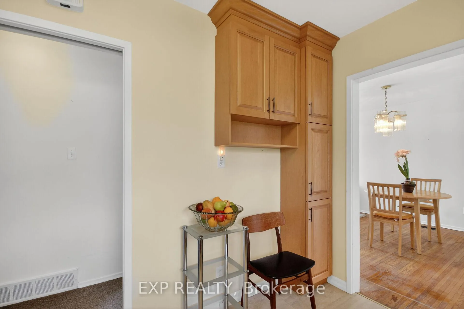 Photo 18 of 935 Pleasant Park Road, Ottawa, Elmvale Acres/Urbandale — HOMEH
