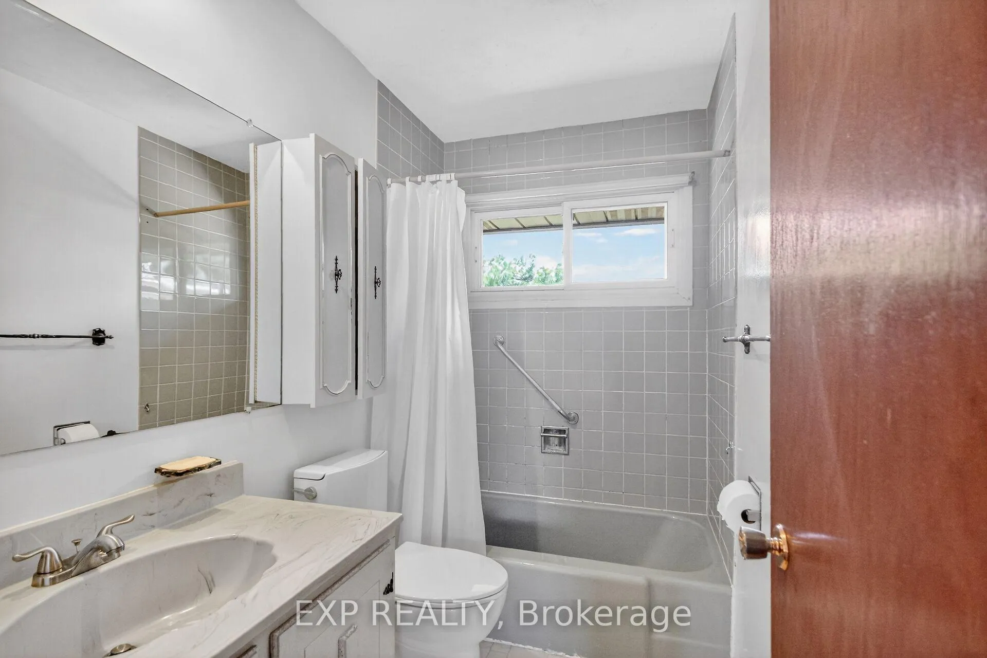Photo 19 of 935 Pleasant Park Road, Ottawa, Elmvale Acres/Urbandale — HOMEH