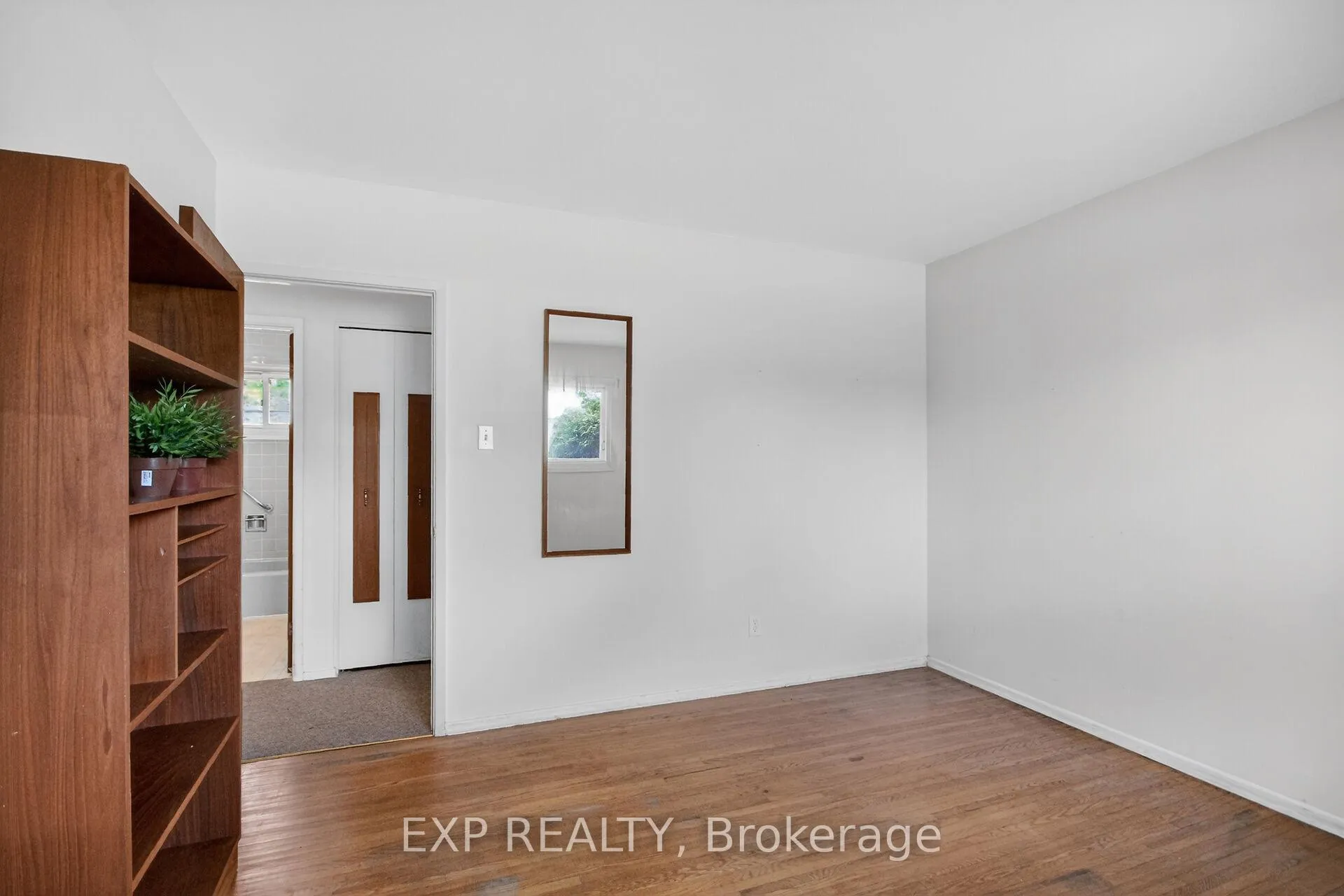 Photo 25 of 935 Pleasant Park Road, Ottawa, Elmvale Acres/Urbandale — HOMEH