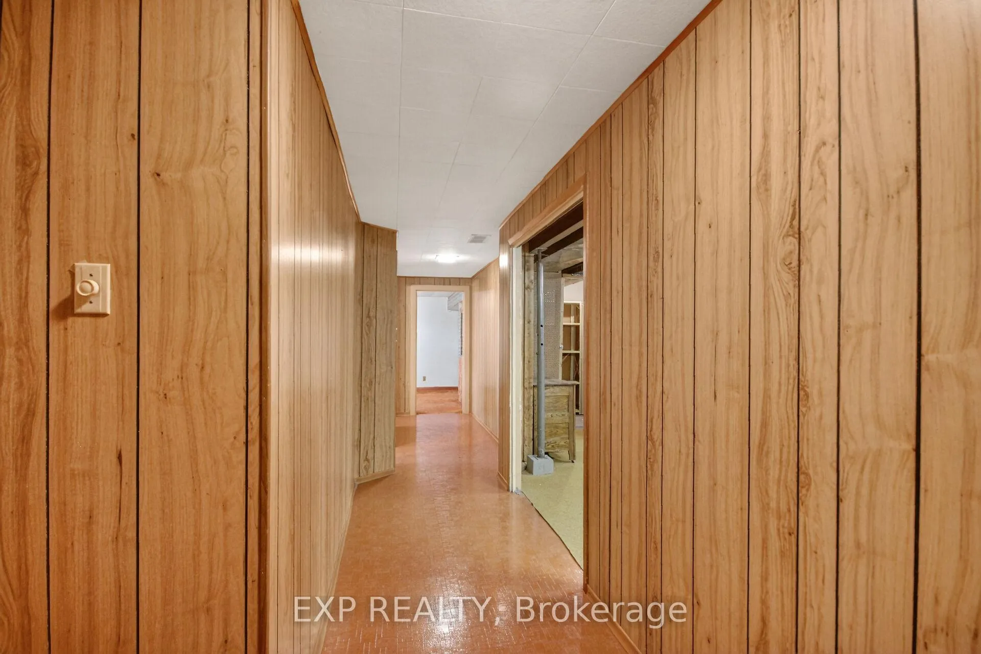 Photo 27 of 935 Pleasant Park Road, Ottawa, Elmvale Acres/Urbandale — HOMEH