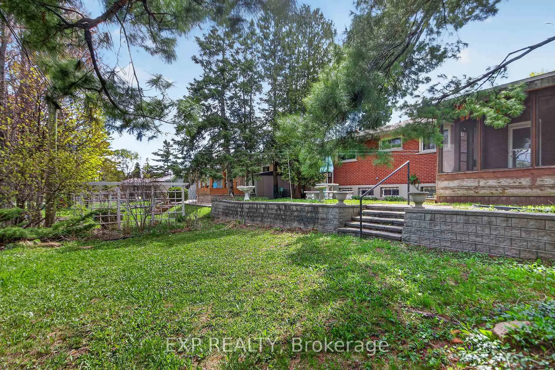 Photo 47 of 935 Pleasant Park Road, Ottawa, Elmvale Acres/Urbandale — HOMEH