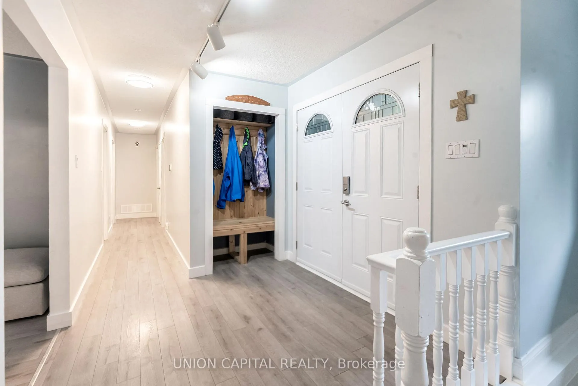 Photo 7 of 35 Jonathan Street, Uxbridge — HOMEH