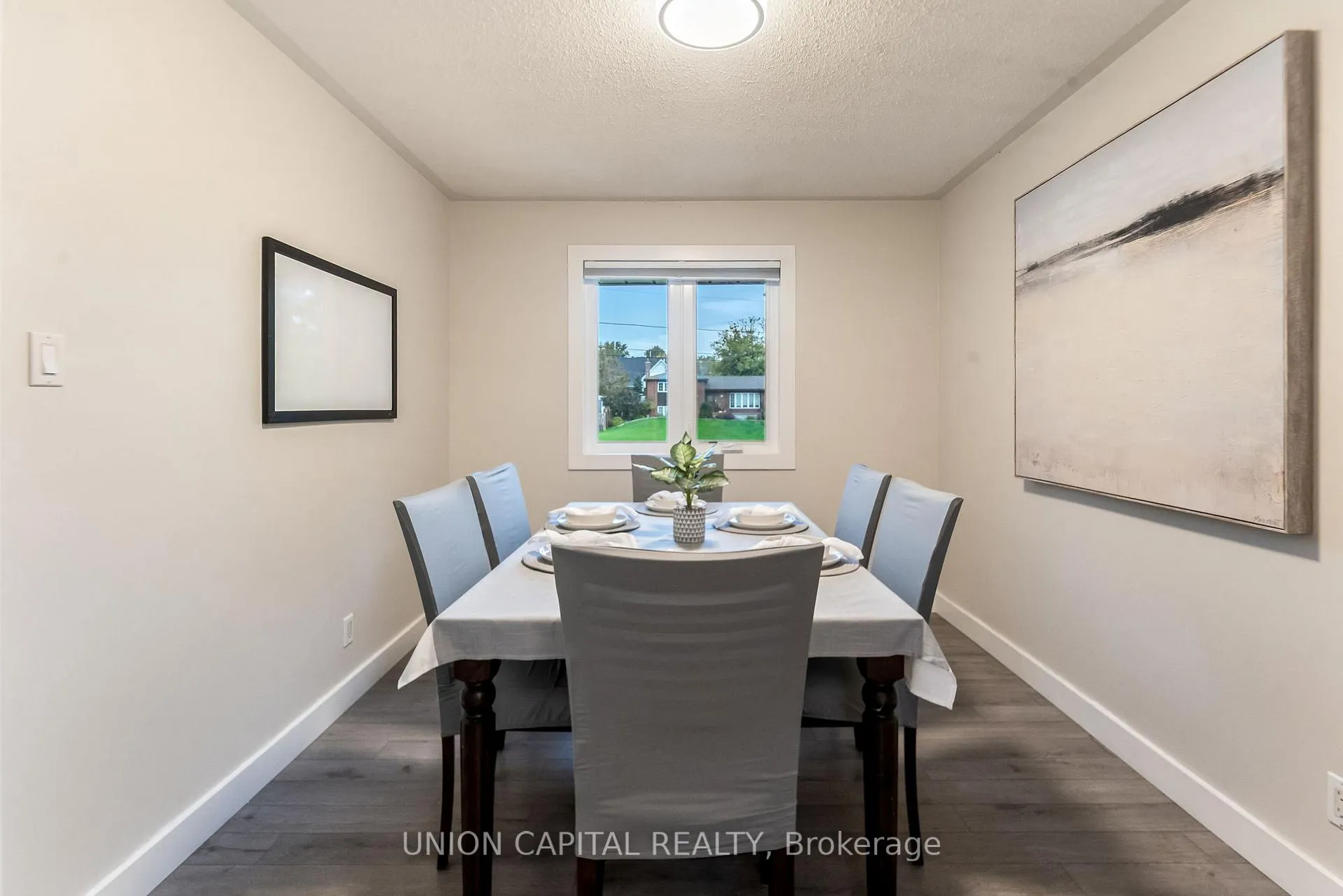 Photo 13 of 35 Jonathan Street, Uxbridge — HOMEH