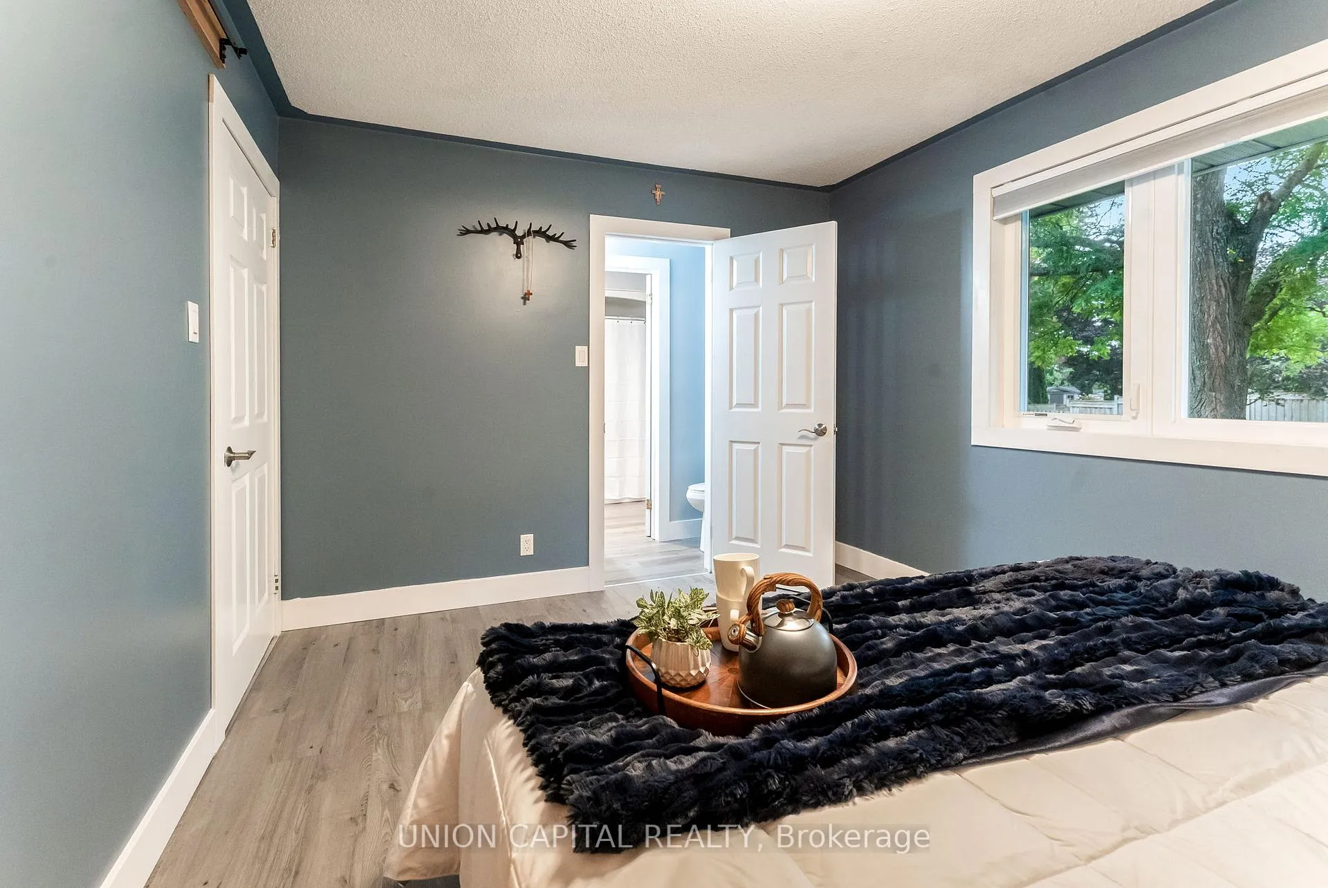 Photo 21 of 35 Jonathan Street, Uxbridge — HOMEH