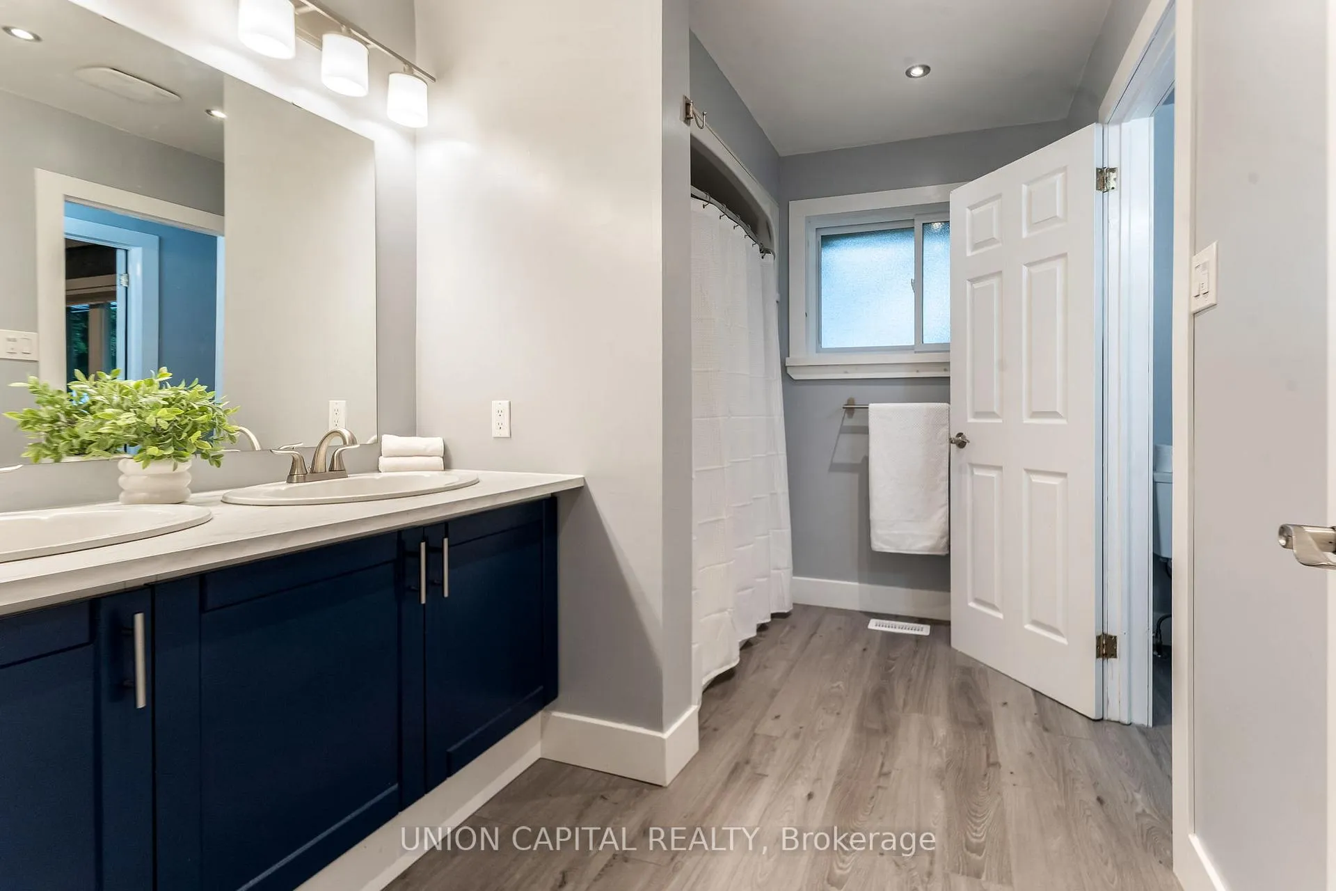 Photo 22 of 35 Jonathan Street, Uxbridge — HOMEH
