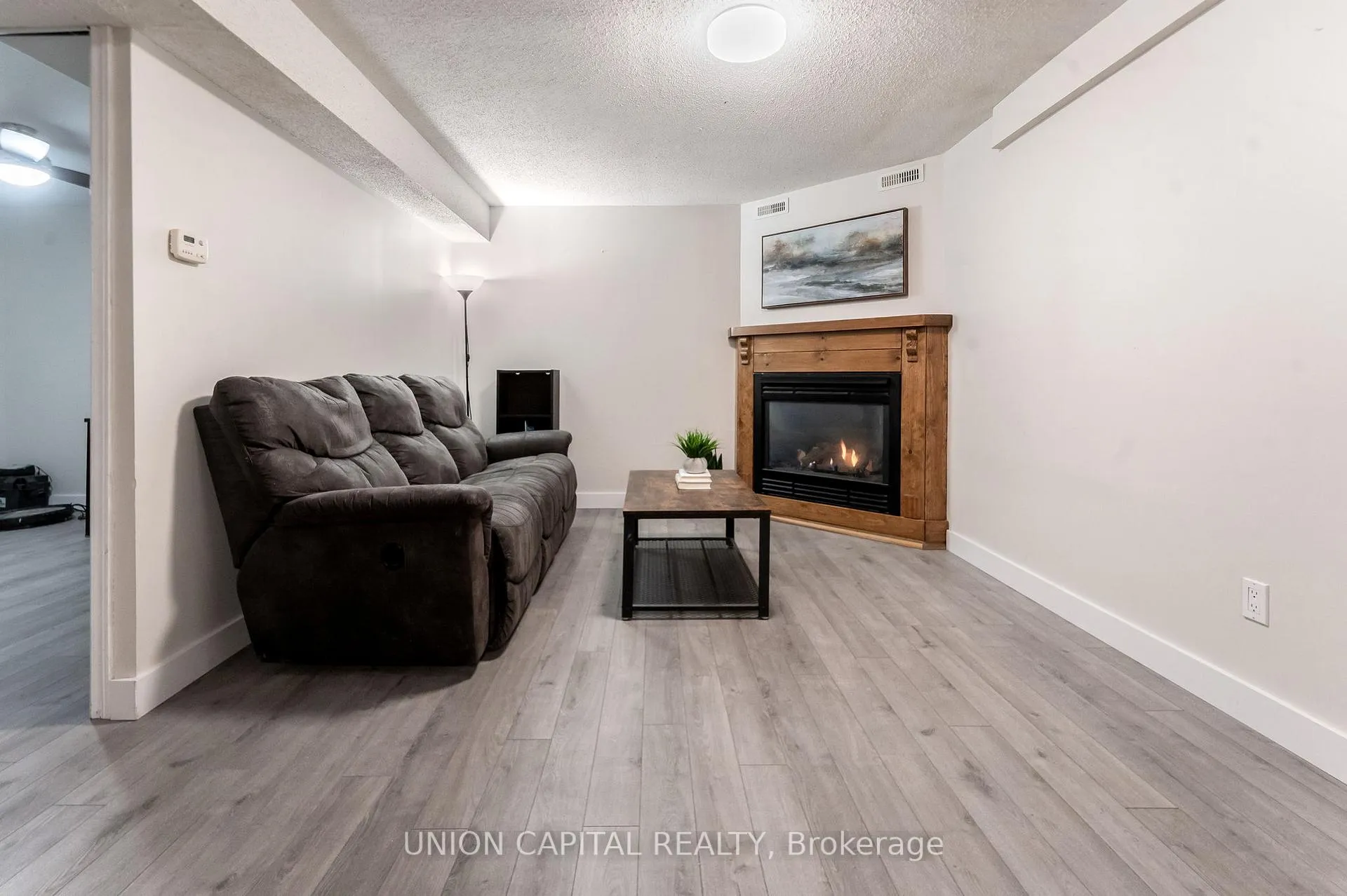 Photo 31 of 35 Jonathan Street, Uxbridge — HOMEH