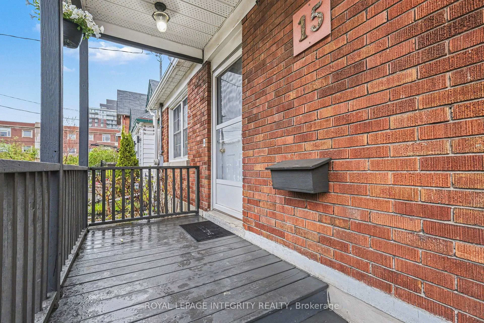 Photo 3 of 15 Beverley Avenue, Ottawa, Hintonburg — HOMEH