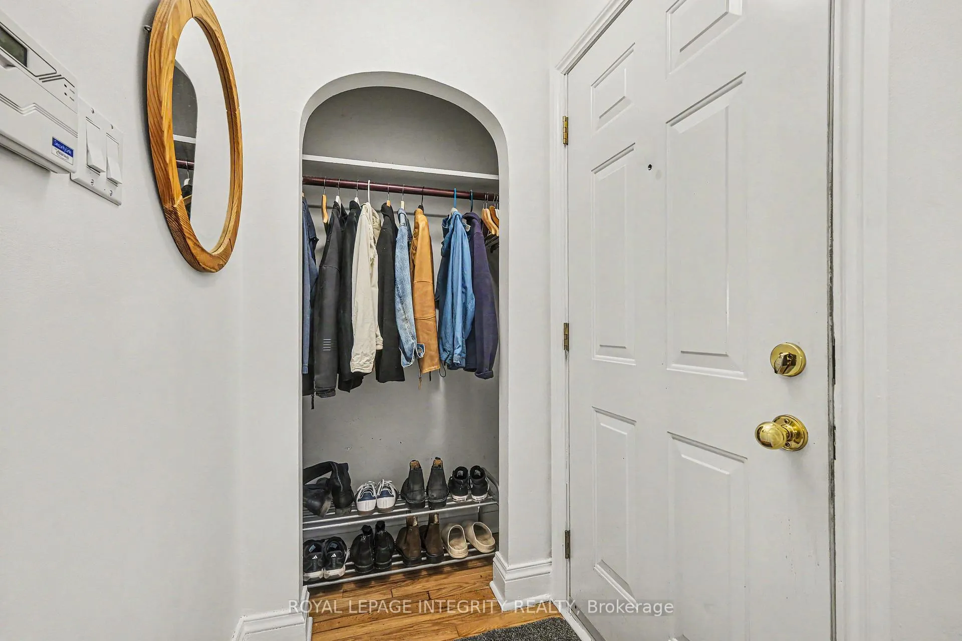 Photo 4 of 15 Beverley Avenue, Ottawa, Hintonburg — HOMEH