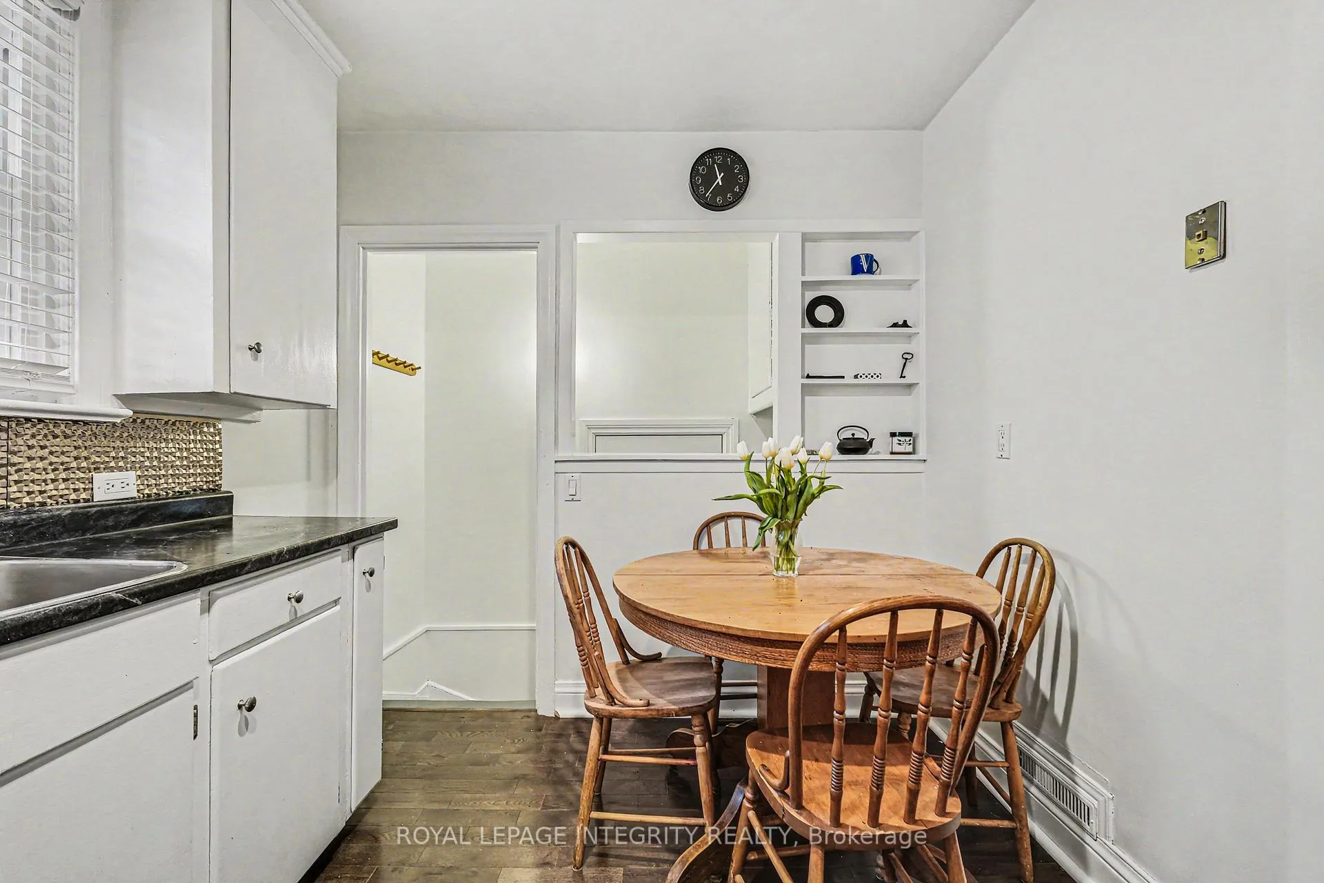 Photo 9 of 15 Beverley Avenue, Ottawa, Hintonburg — HOMEH