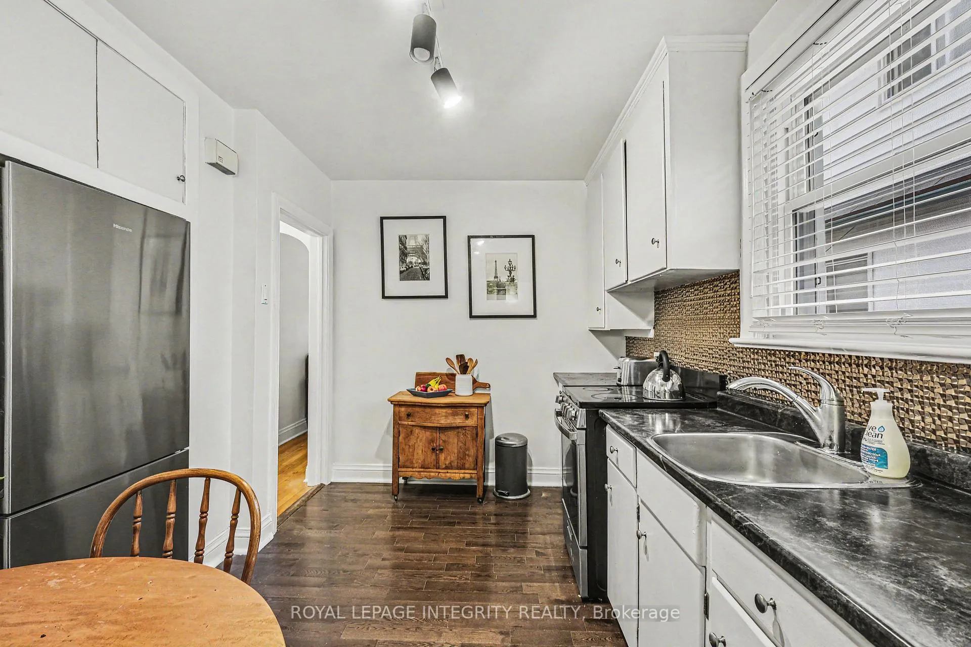 Photo 10 of 15 Beverley Avenue, Ottawa, Hintonburg — HOMEH
