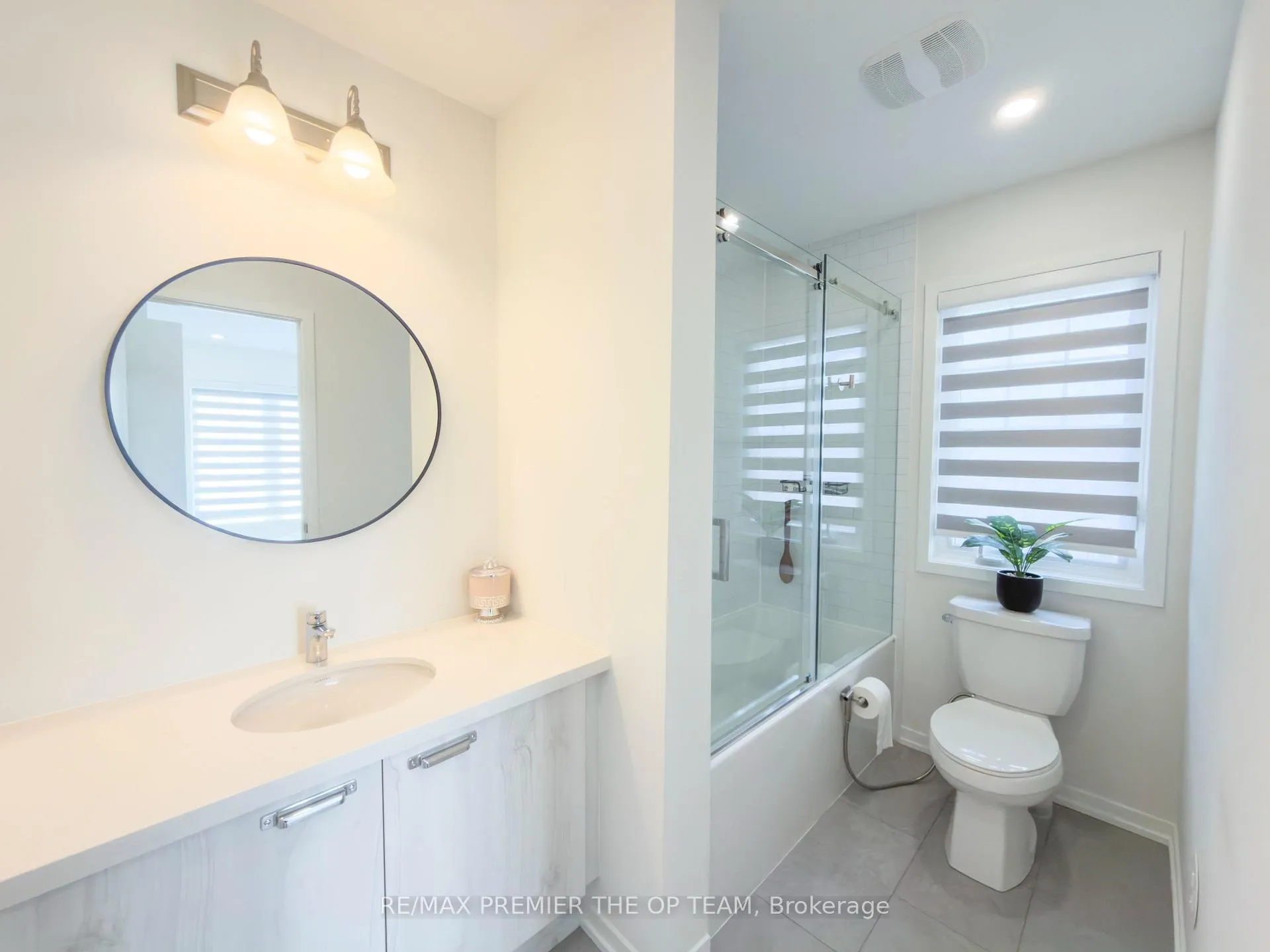 Photo 16 of 22 Pierre Berton Boulevard, Vaughan, Kleinburg — HOMEH