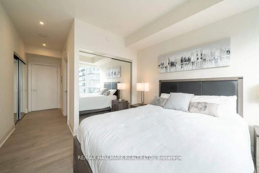 Photo 12 of Unit PH01, 30 Roehampton Avenue, Toronto, Mount Pleasant East — HOMEH
