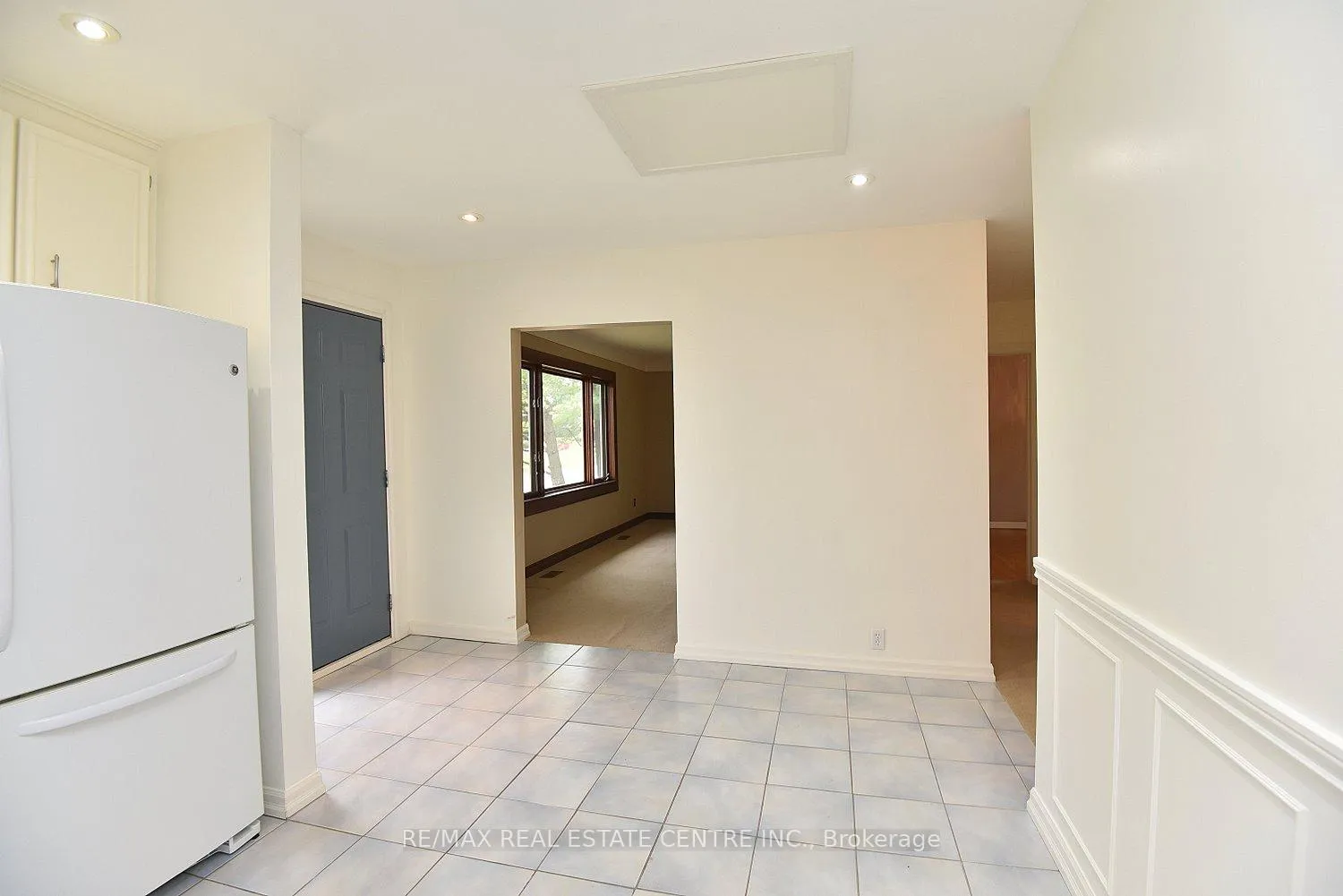 Photo 8 of 5409 Croydon Road, Burlington, Appleby — HOMEH