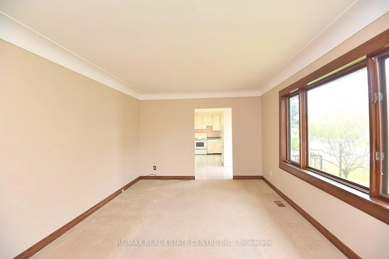 Photo 10 of 5409 Croydon Road, Burlington, Appleby — HOMEH