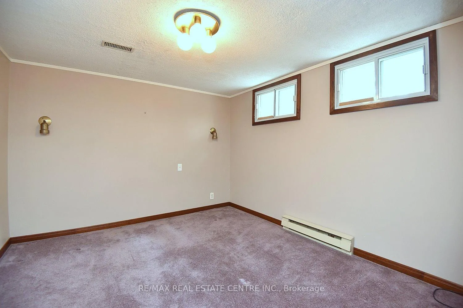 Photo 23 of 5409 Croydon Road, Burlington, Appleby — HOMEH