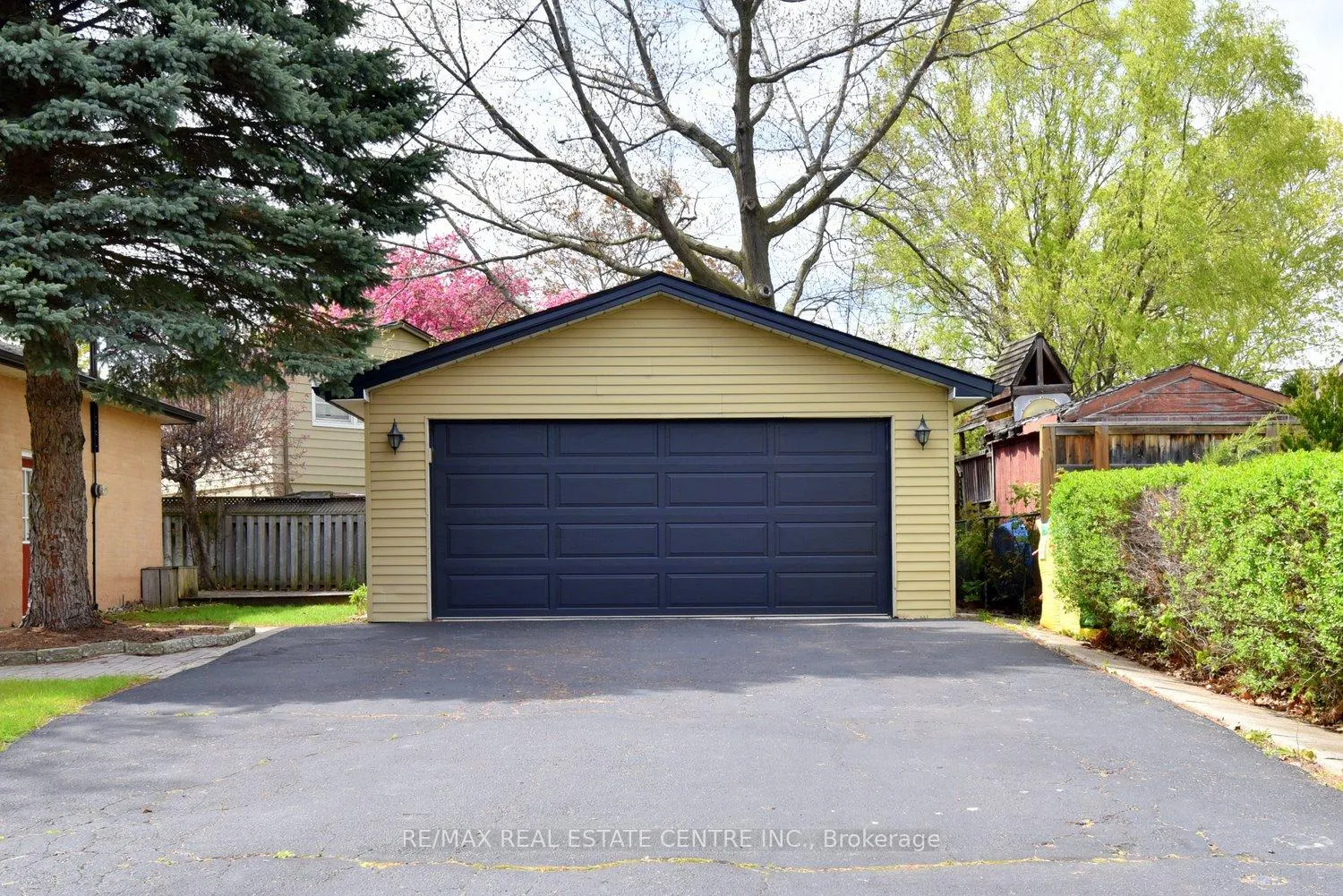 Photo 28 of 5409 Croydon Road, Burlington, Appleby — HOMEH