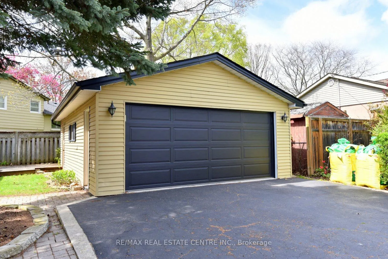 Photo 29 of 5409 Croydon Road, Burlington, Appleby — HOMEH